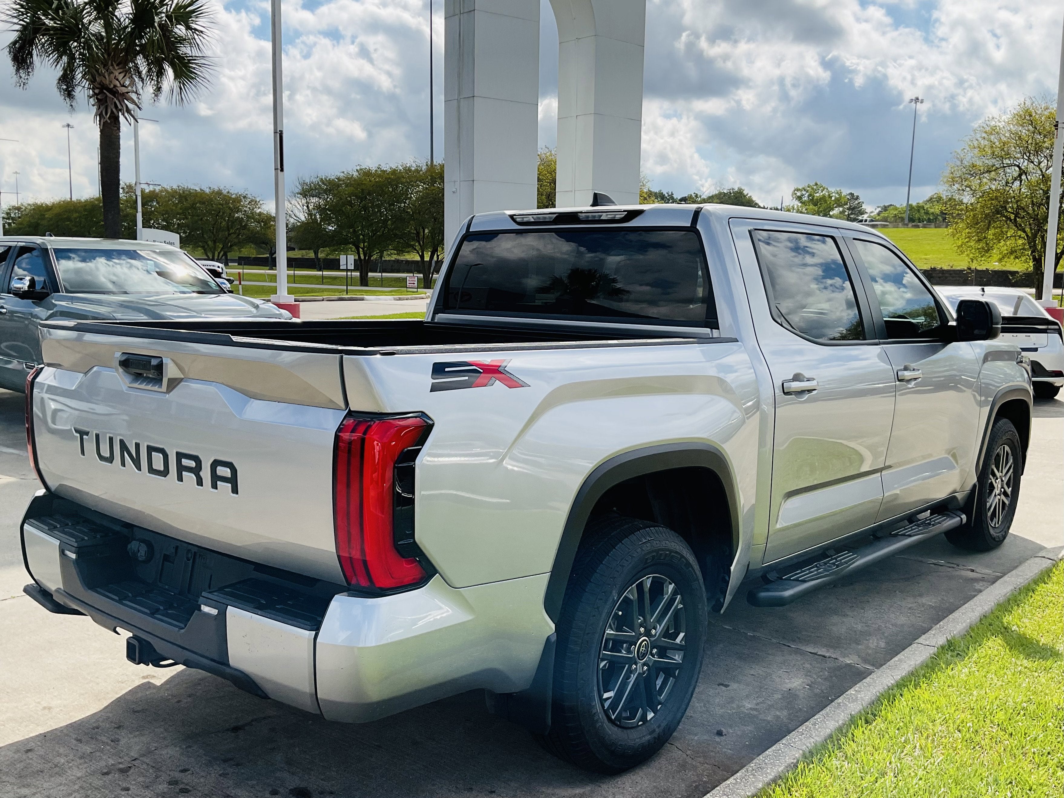 2024 Toyota TUNDRA 4X2 SR5