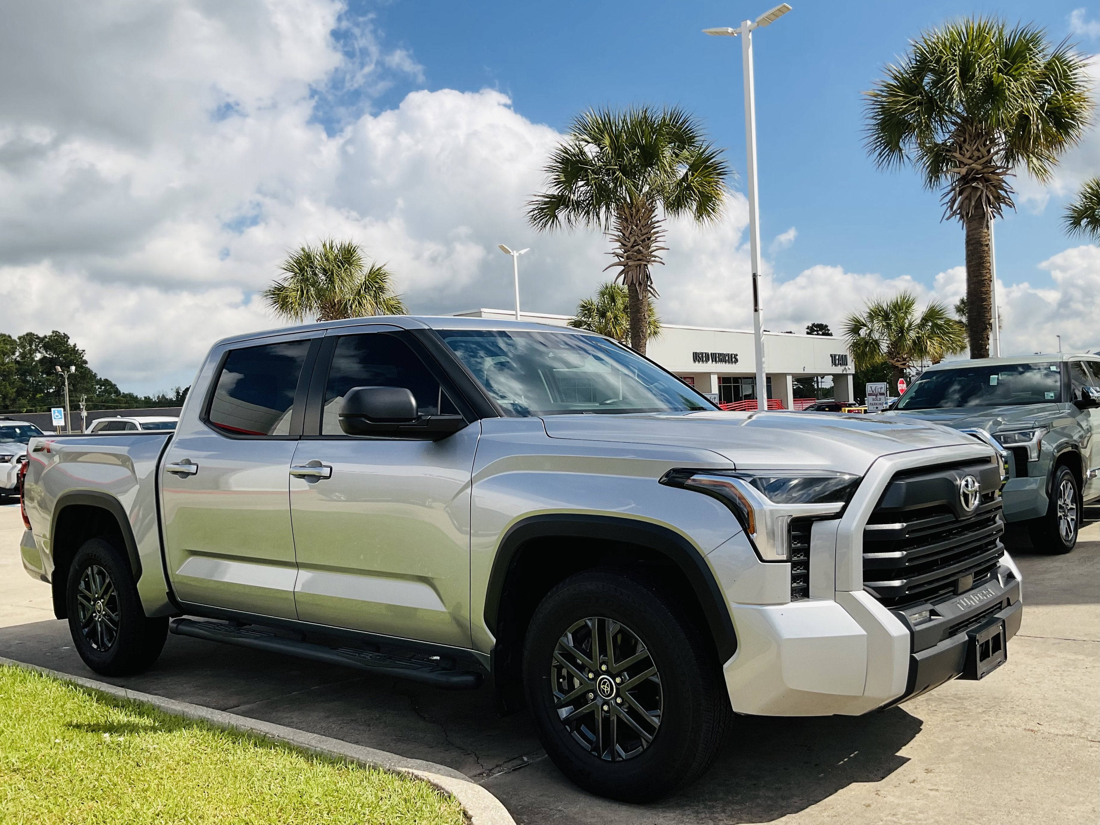 2024 Toyota TUNDRA 4X2 SR5
