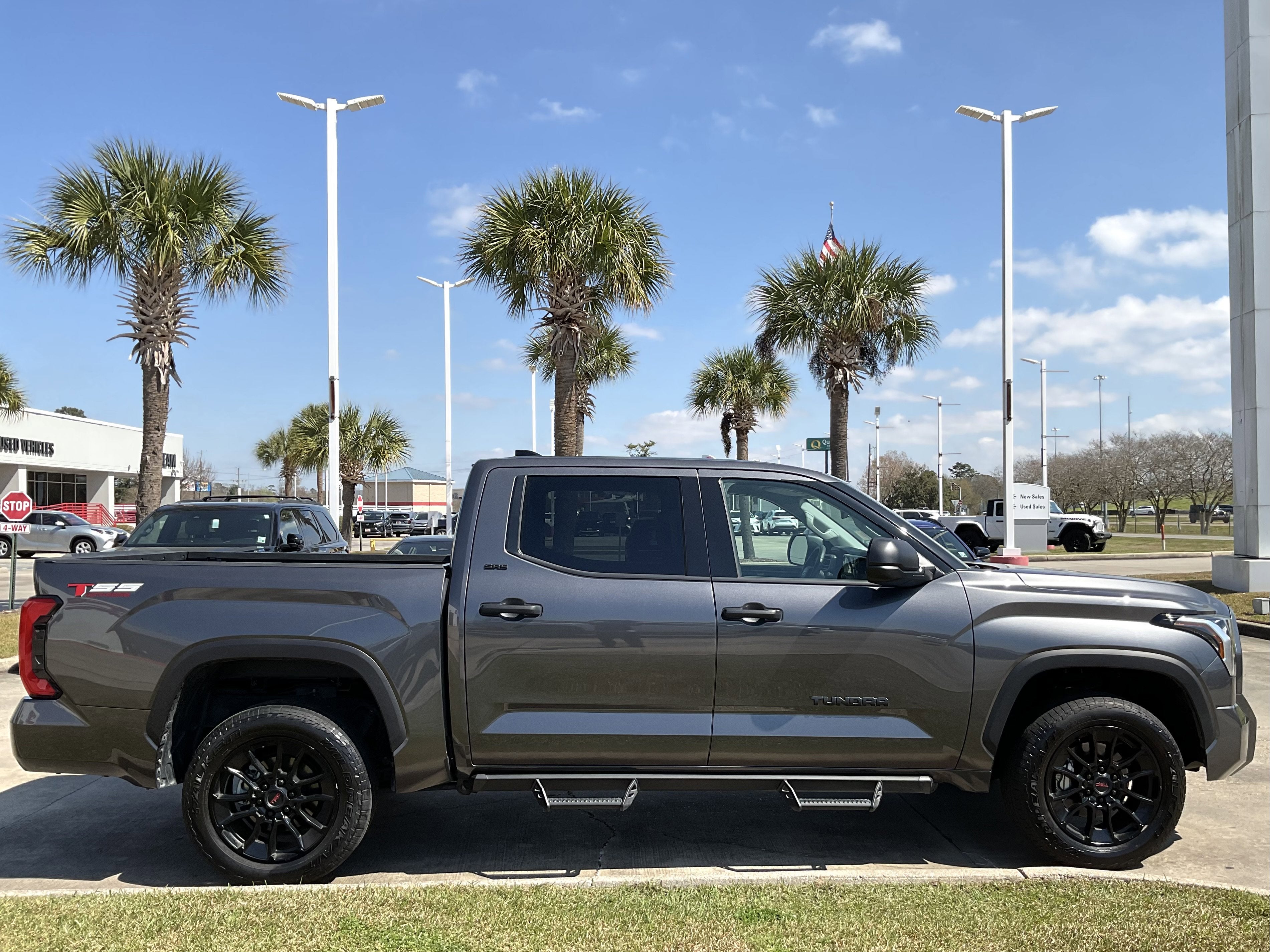 2023 Toyota TUNDRA 4X4 SR5