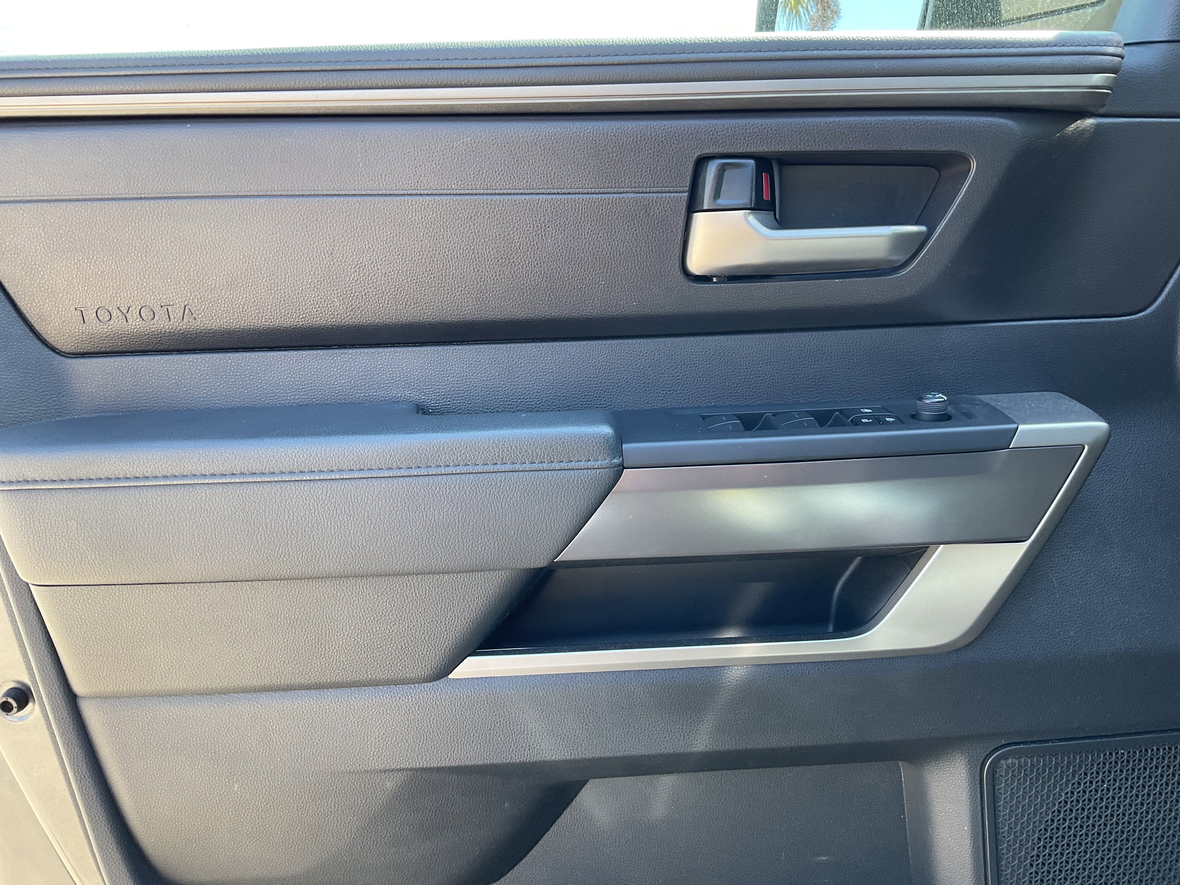 2023 Toyota TUNDRA 4X4 SR5