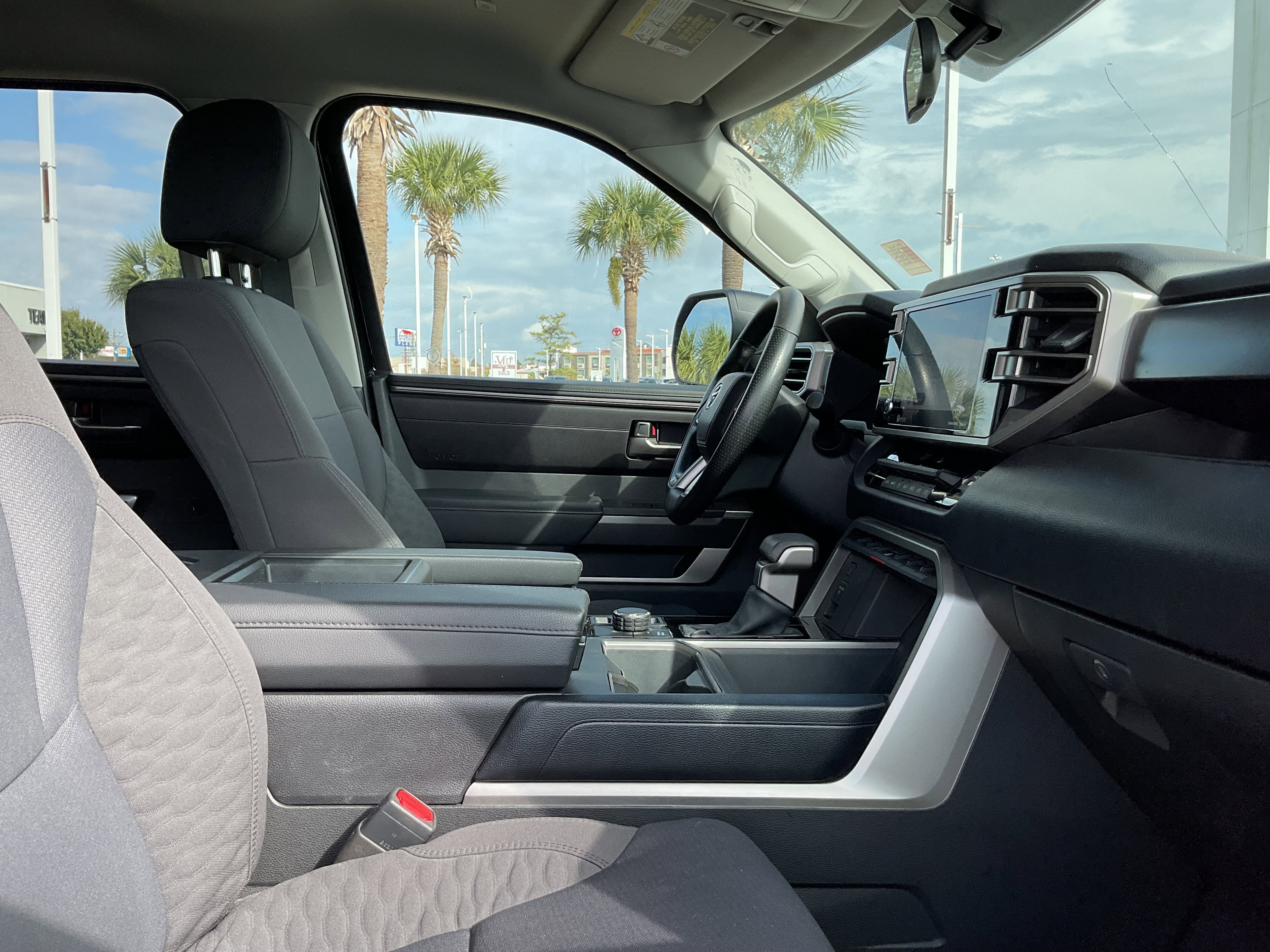 2023 Toyota TUNDRA 4X4 SR5