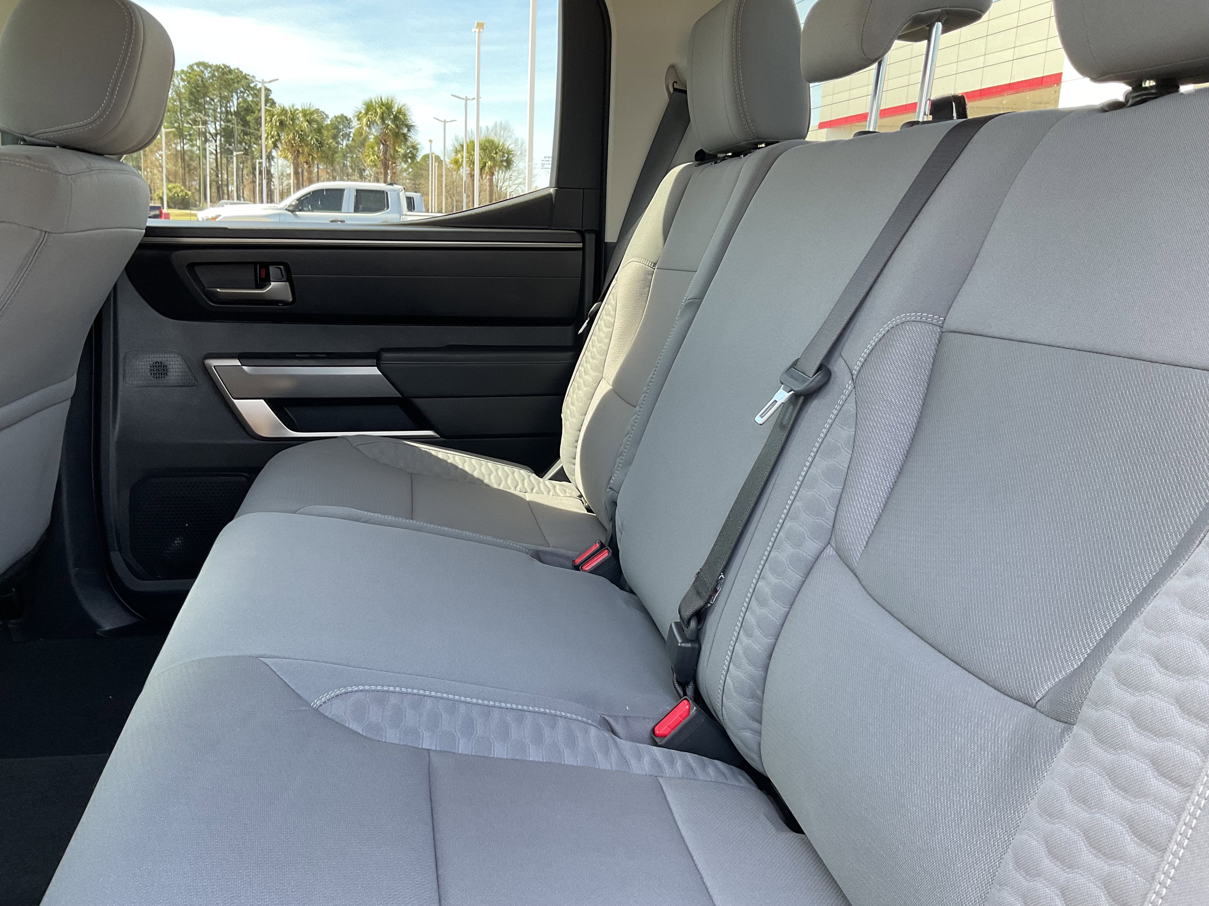 2024 Toyota TUNDRA 4X4 SR5