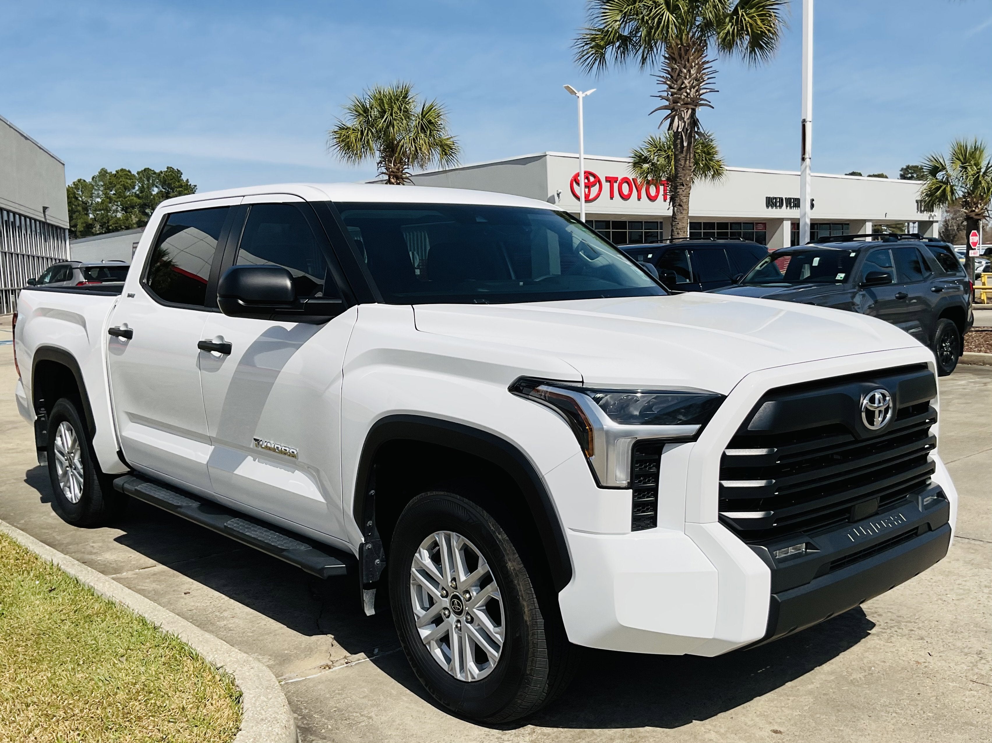 2024 Toyota TUNDRA 4X4 SR5