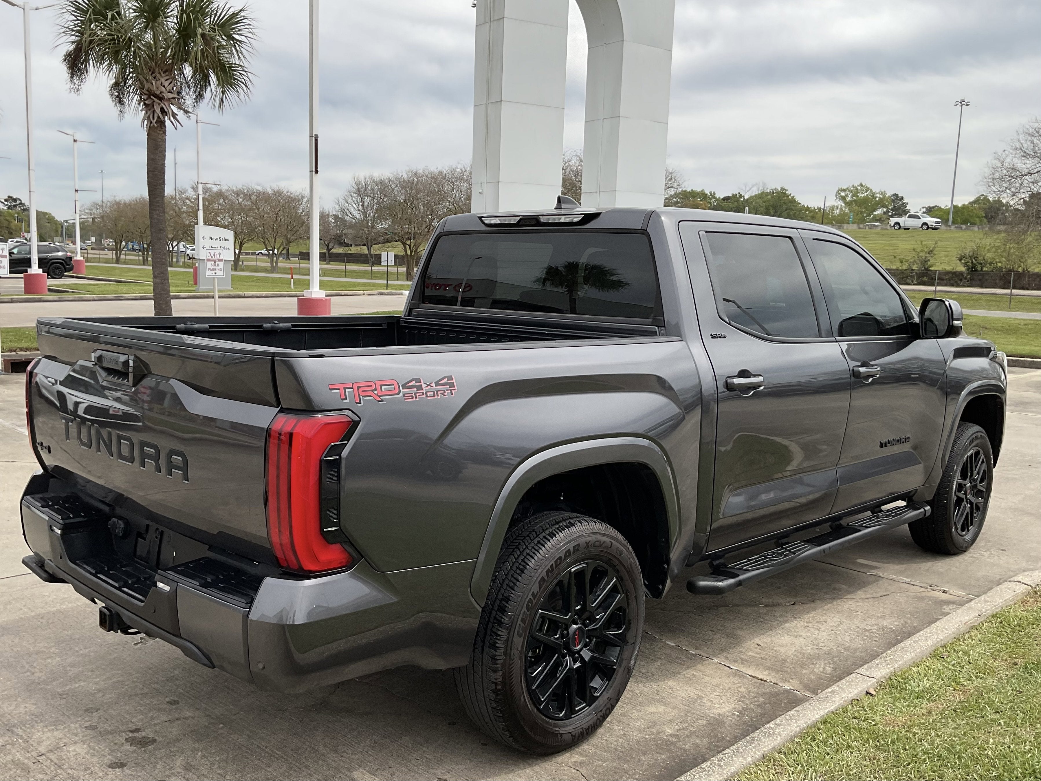 2023 Toyota TUNDRA 4X4 SR5