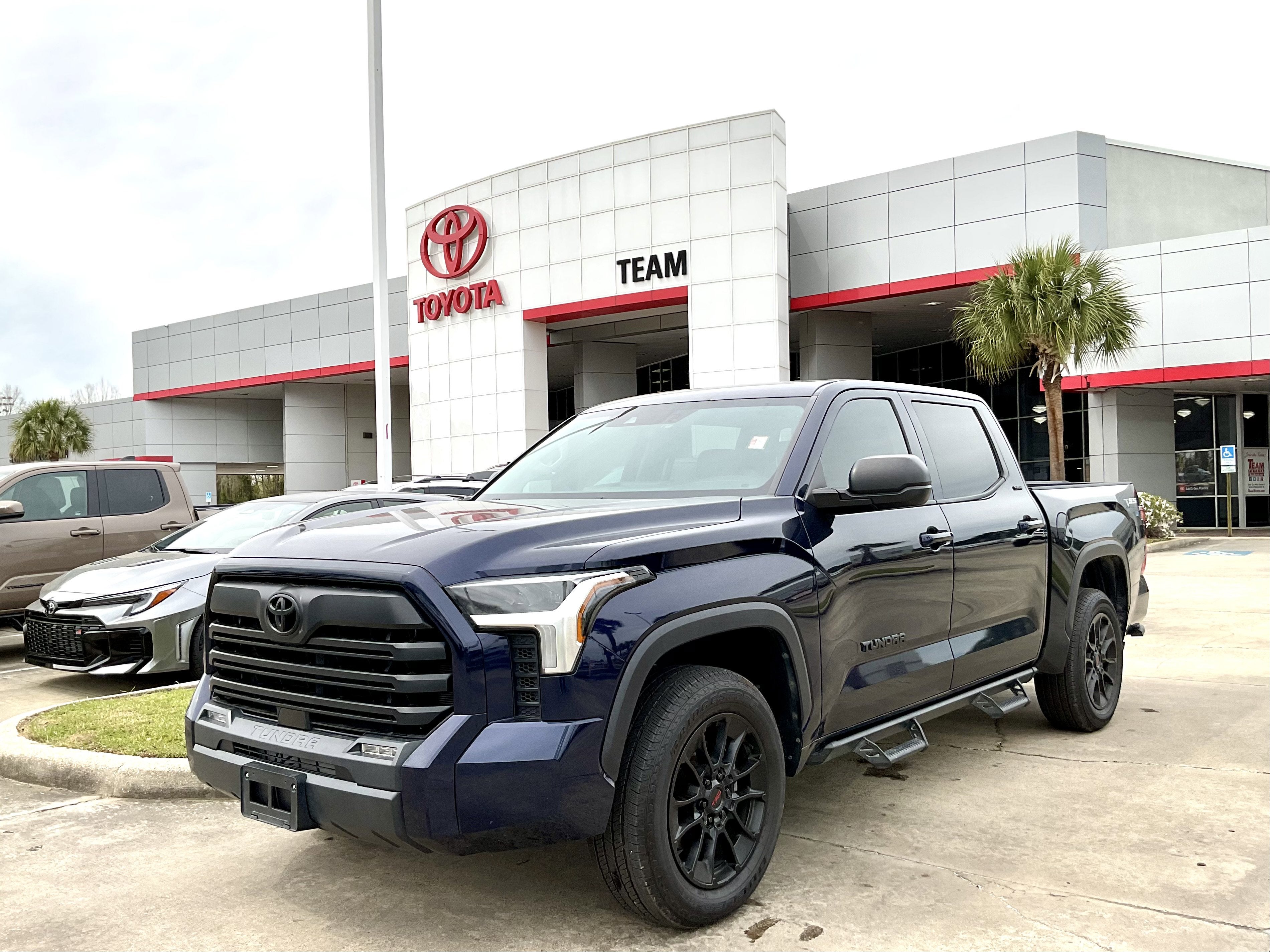 2024 Toyota TUNDRA 4X4 SR5