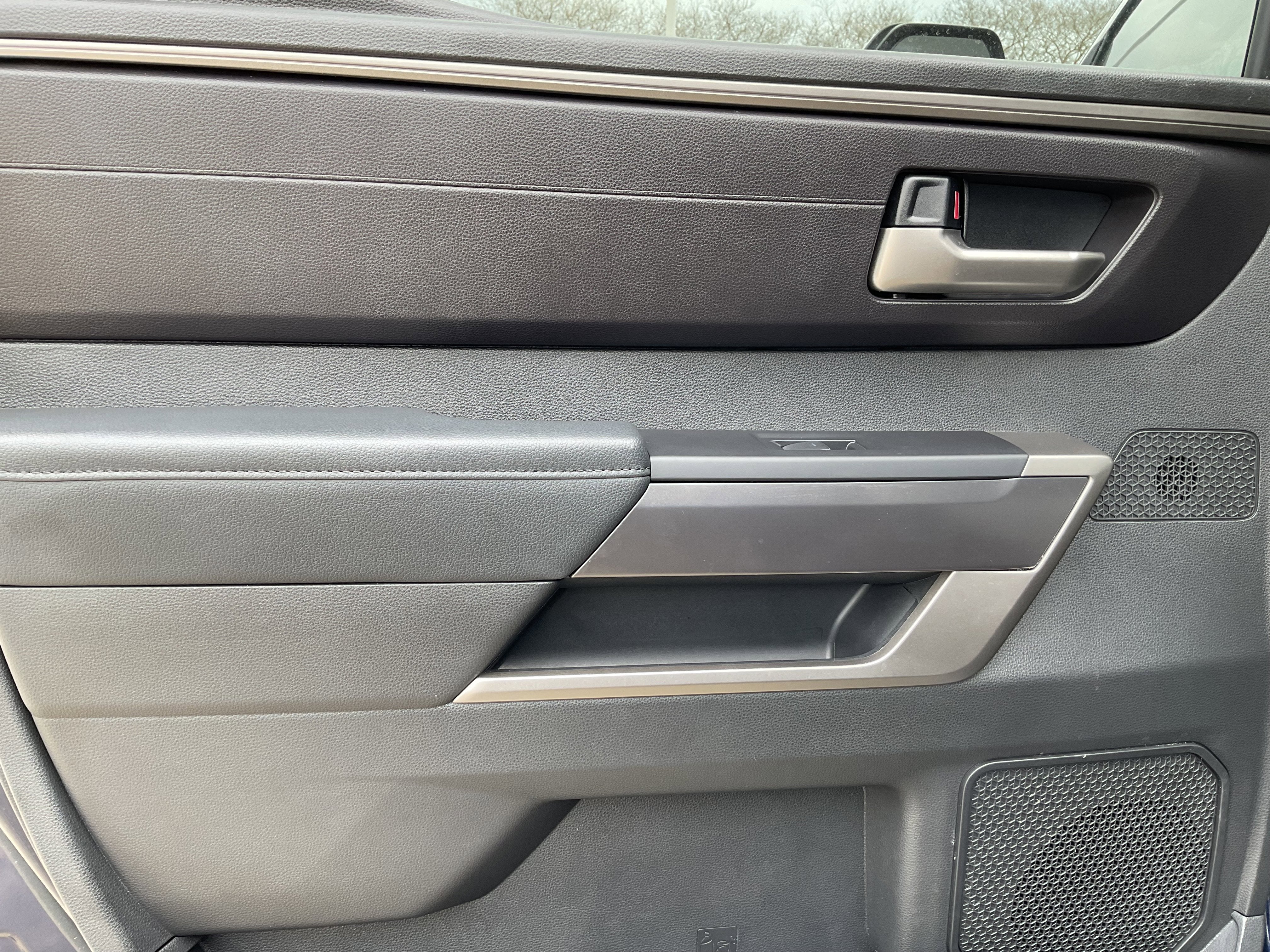 2024 Toyota TUNDRA 4X4 SR5