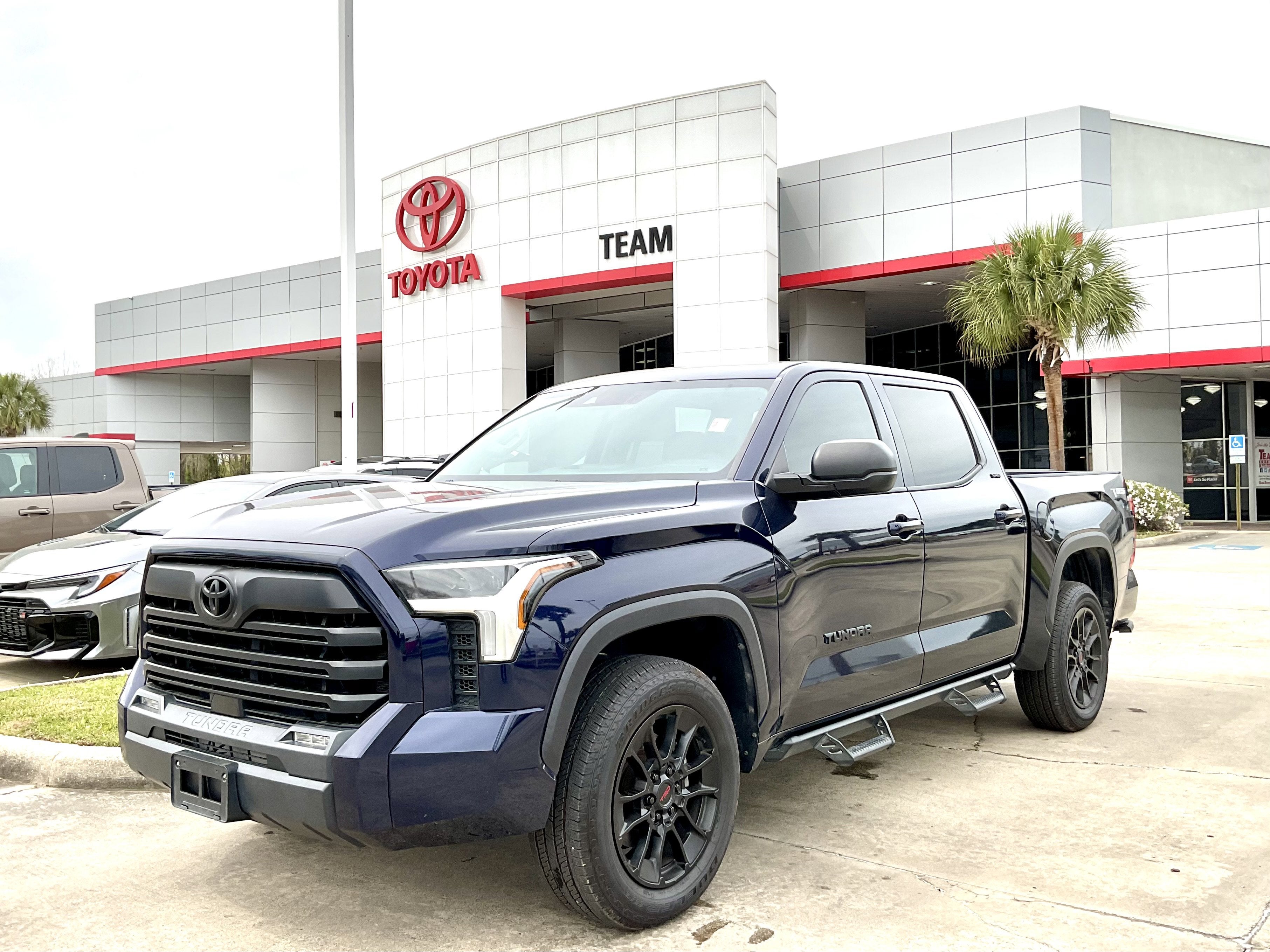 2024 Toyota TUNDRA 4X4 SR5