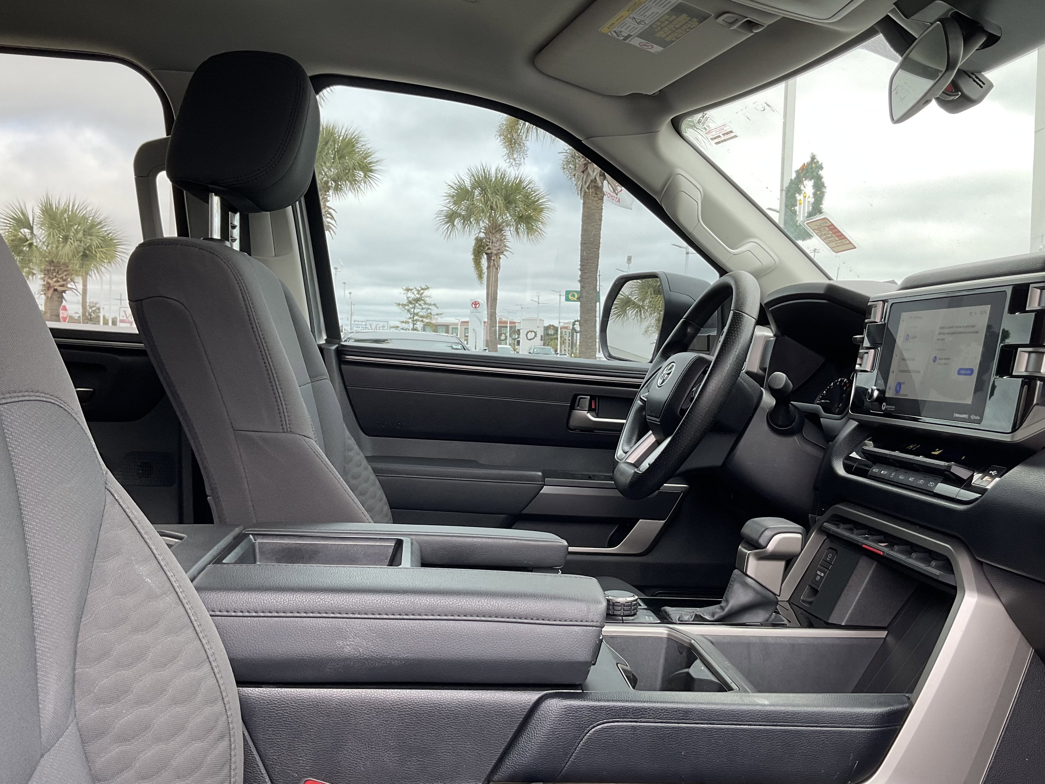 2024 Toyota TUNDRA 4X4 SR5