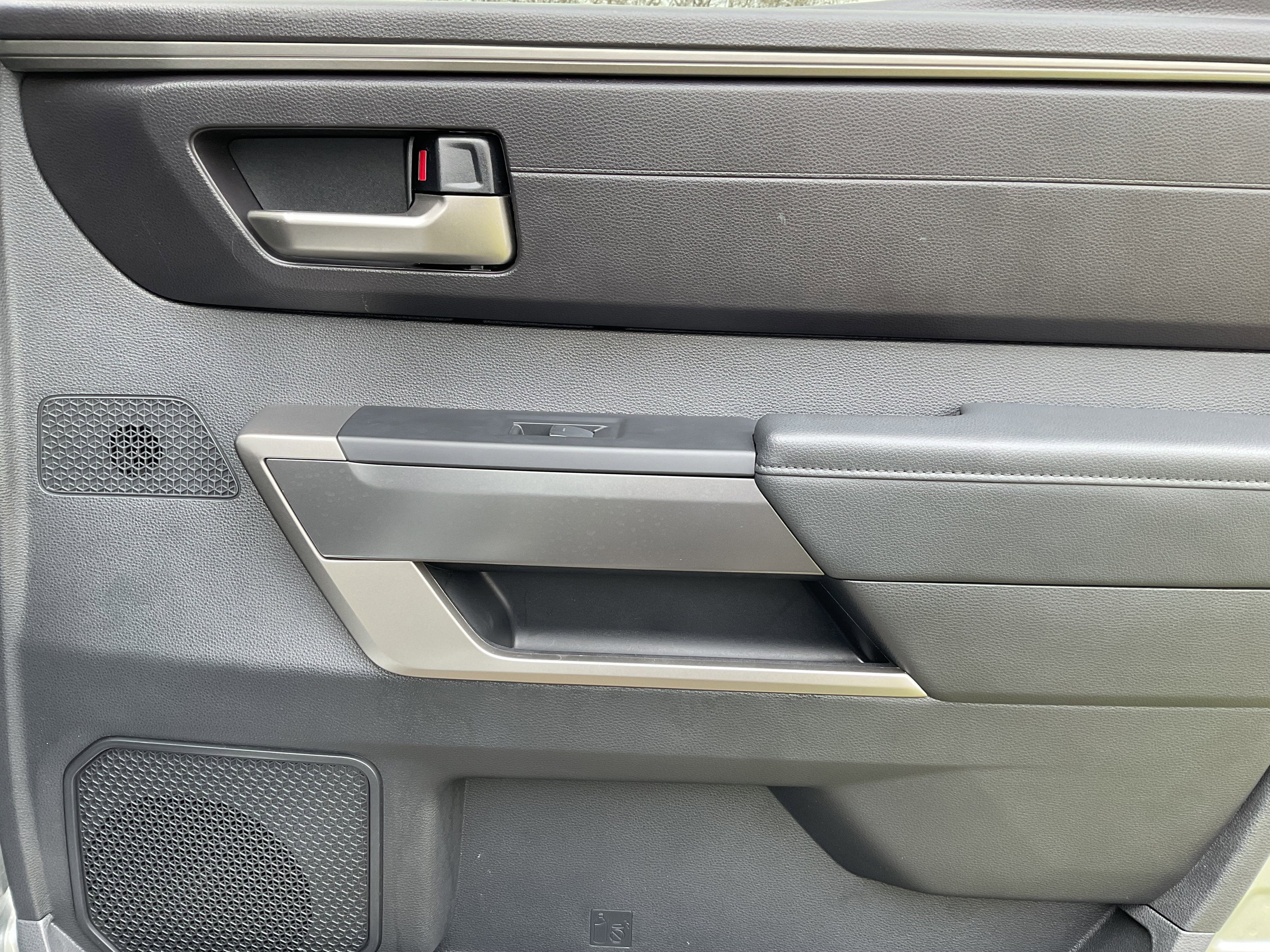 2024 Toyota TUNDRA 4X4 SR5