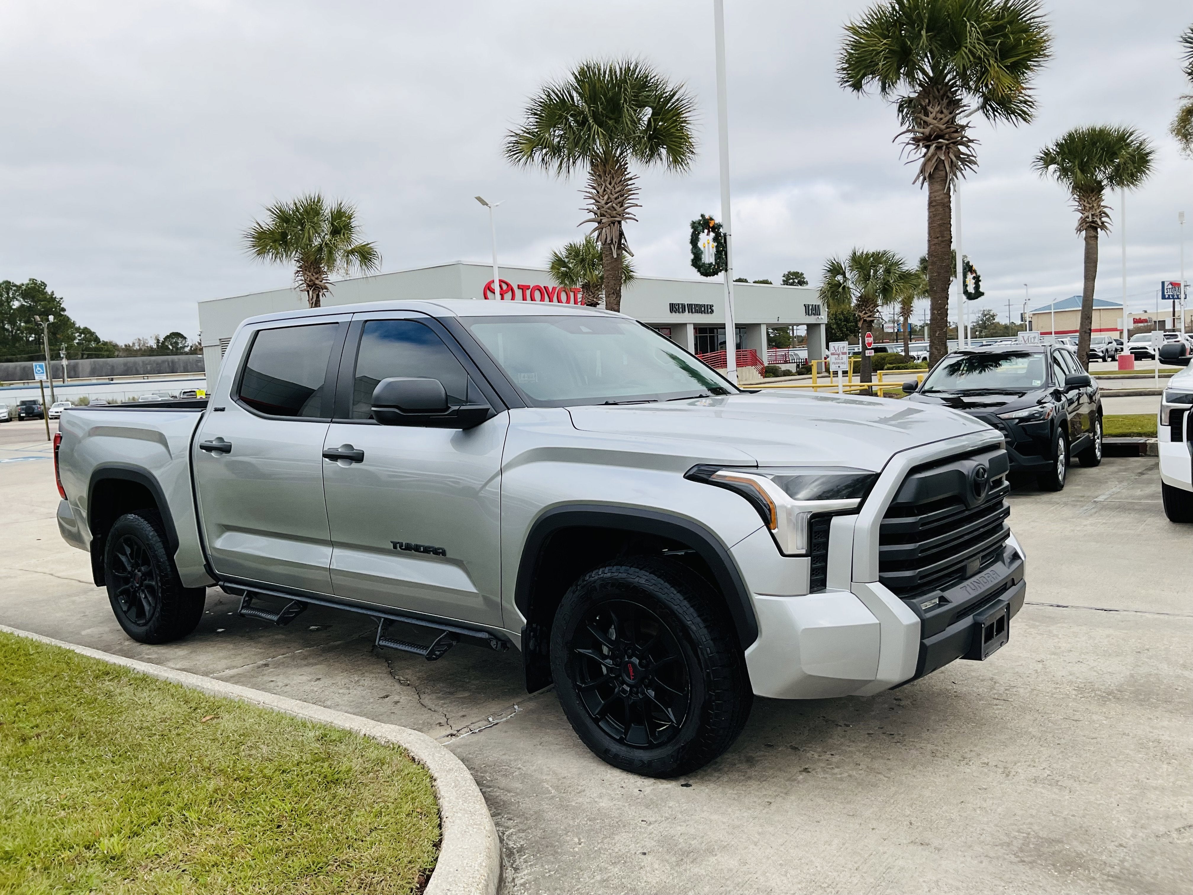 2024 Toyota TUNDRA 4X4 SR5