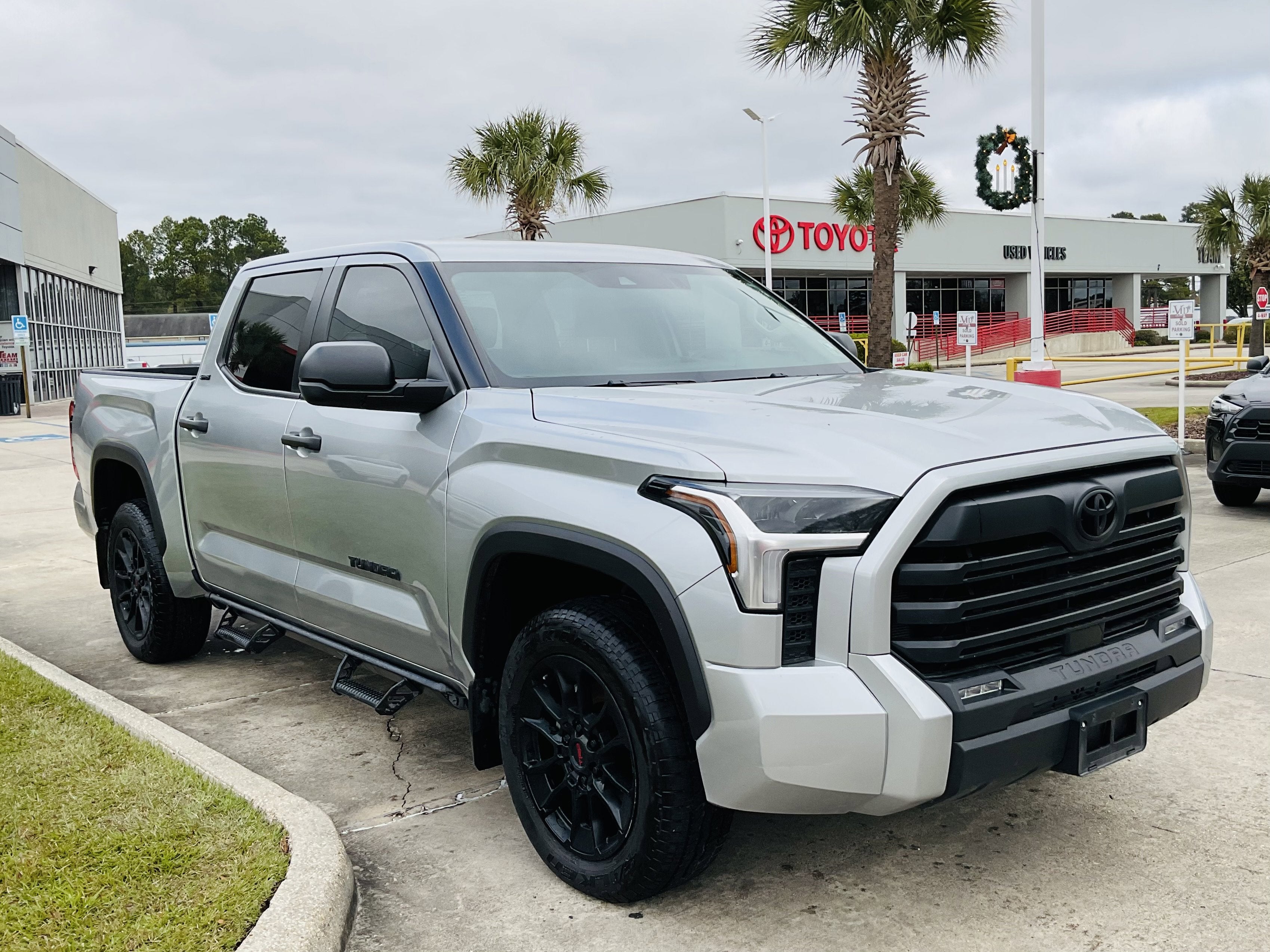 2024 Toyota TUNDRA 4X4 SR5