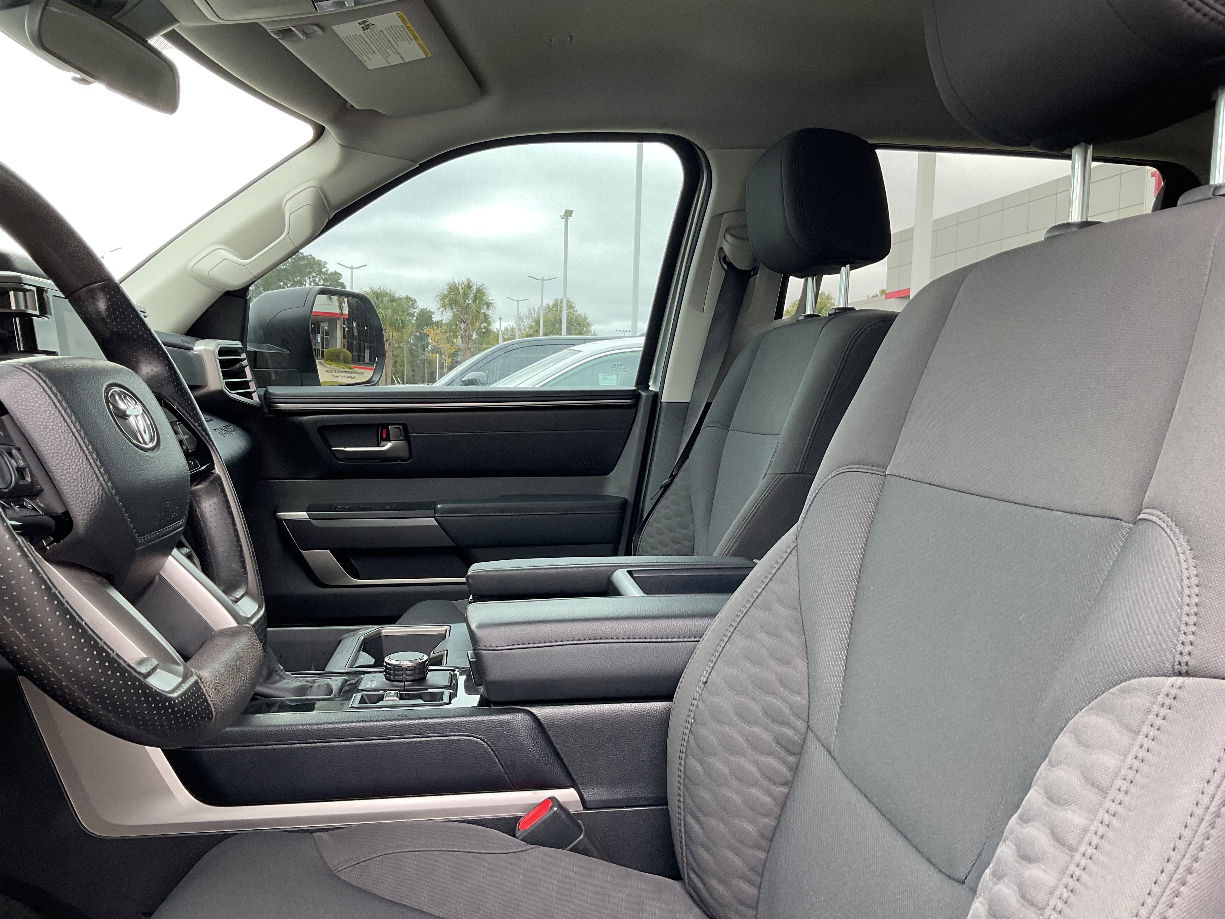 2024 Toyota TUNDRA 4X4 SR5