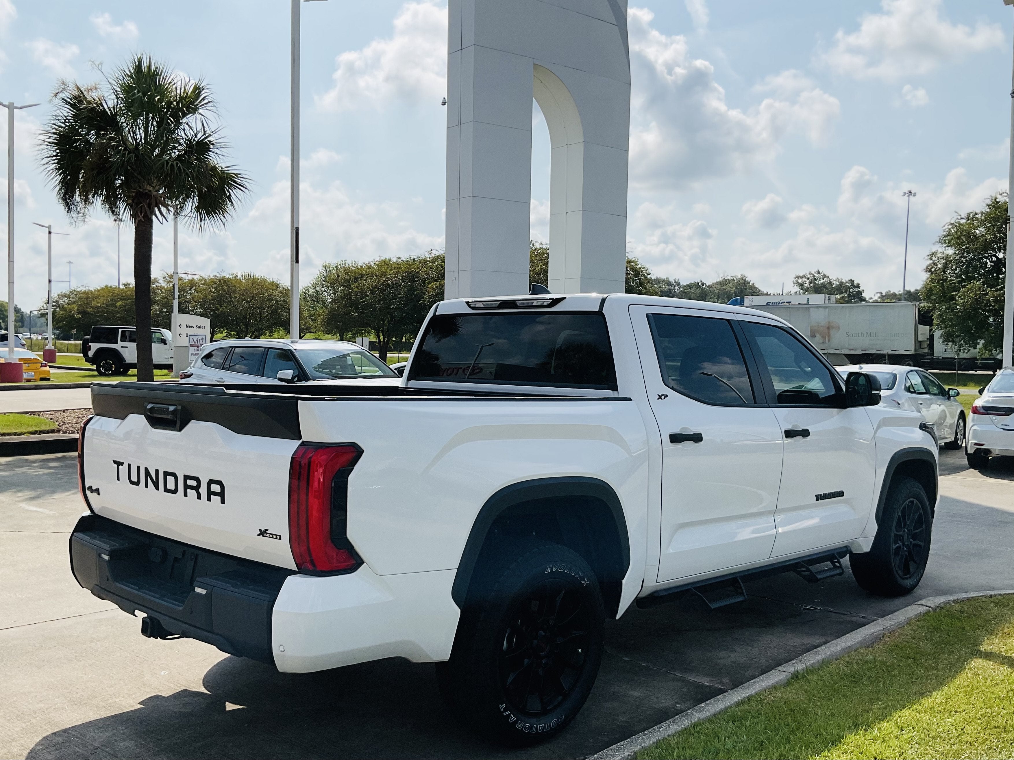 2024 Toyota Tundra SR5