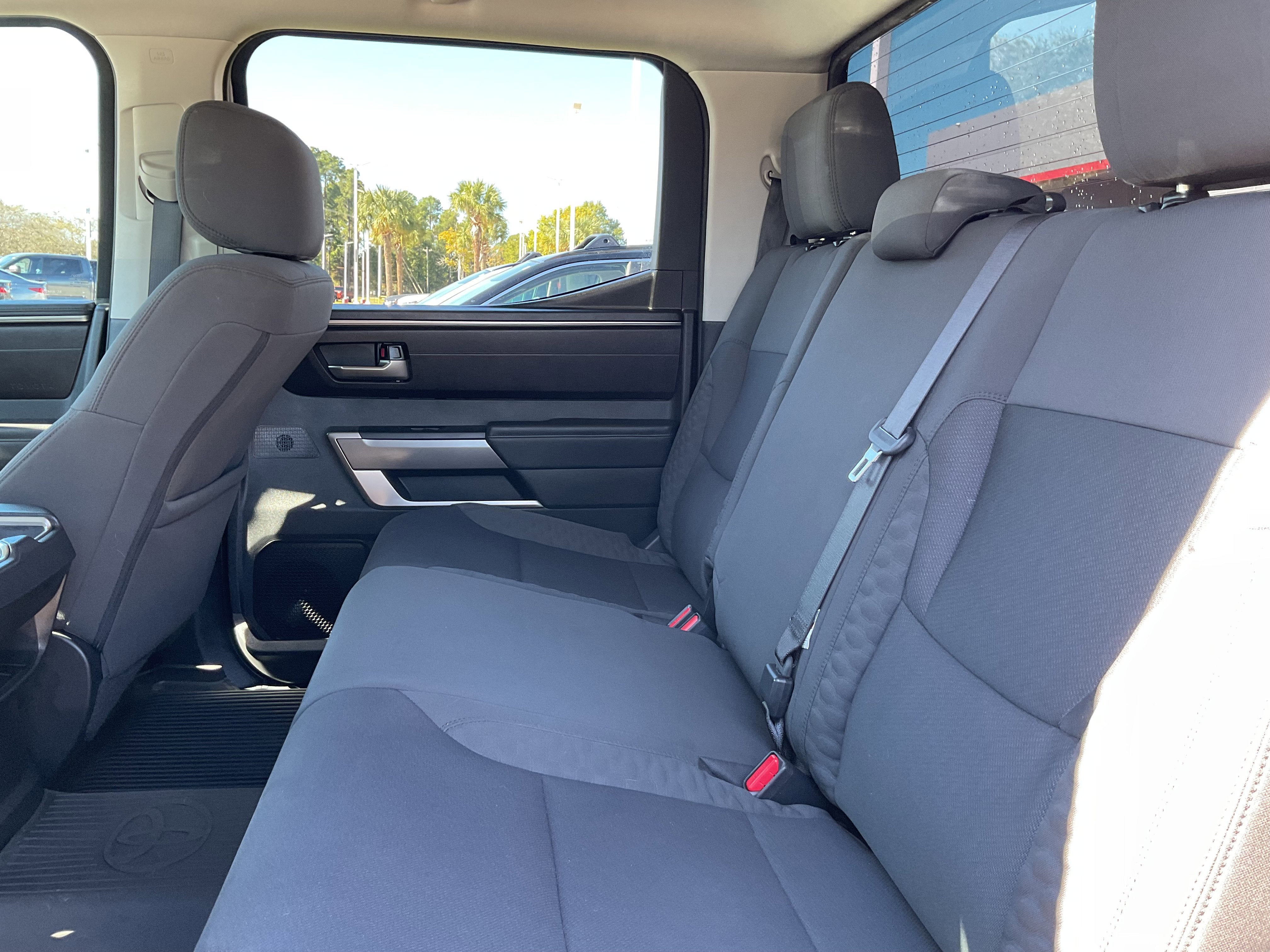 2024 Toyota TUNDRA 4X4 SR5