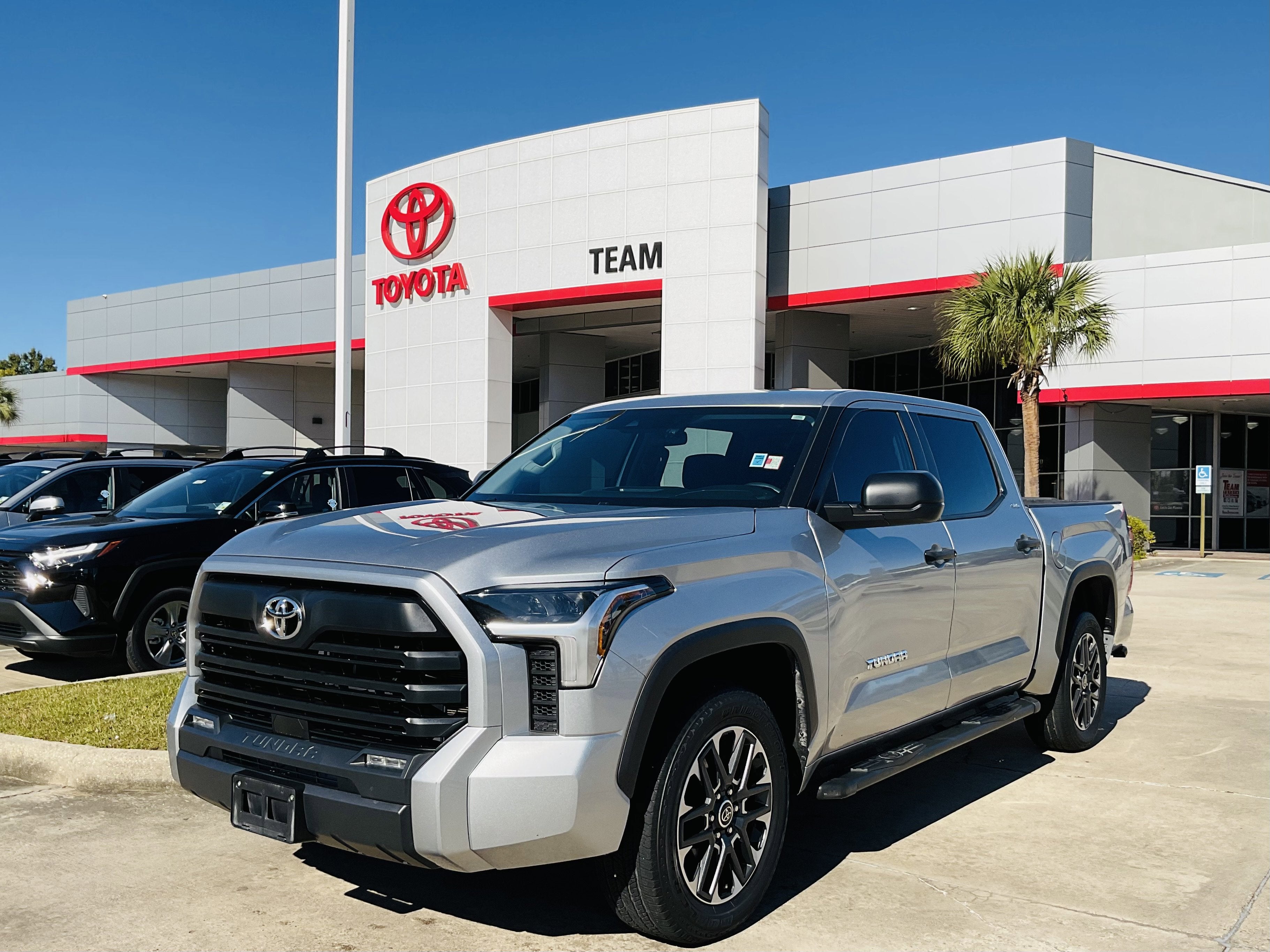 2024 Toyota TUNDRA 4X4 SR5