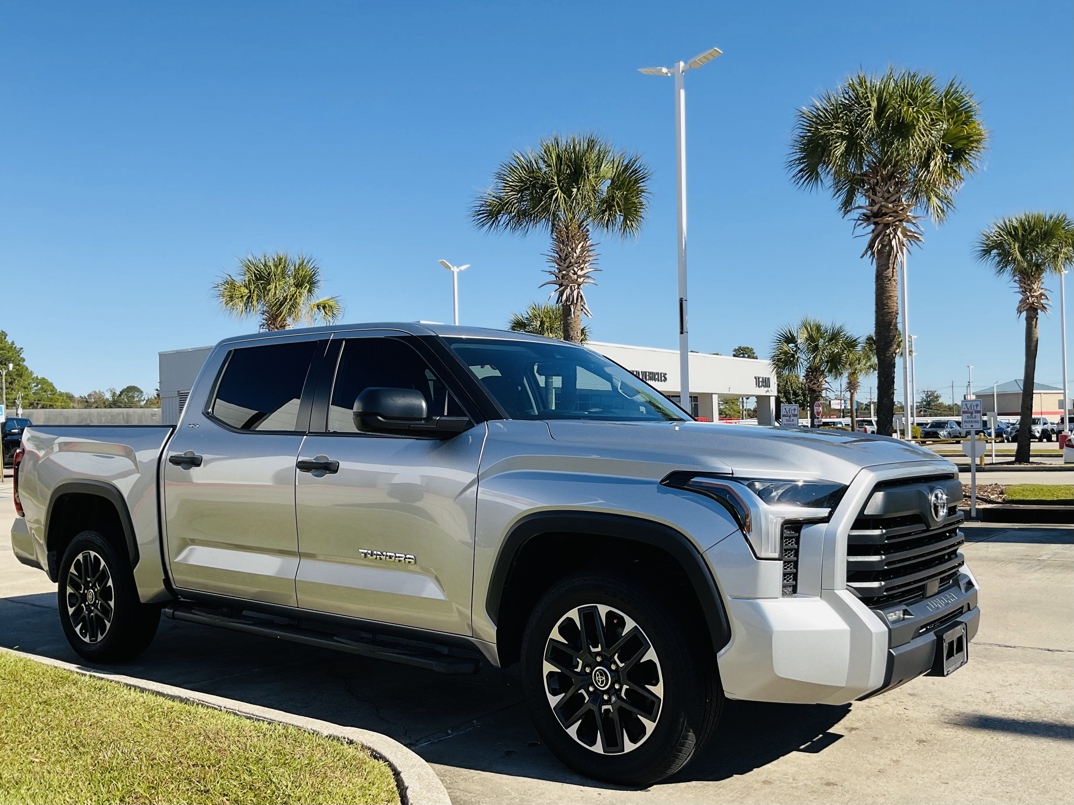 2024 Toyota TUNDRA 4X4 SR5