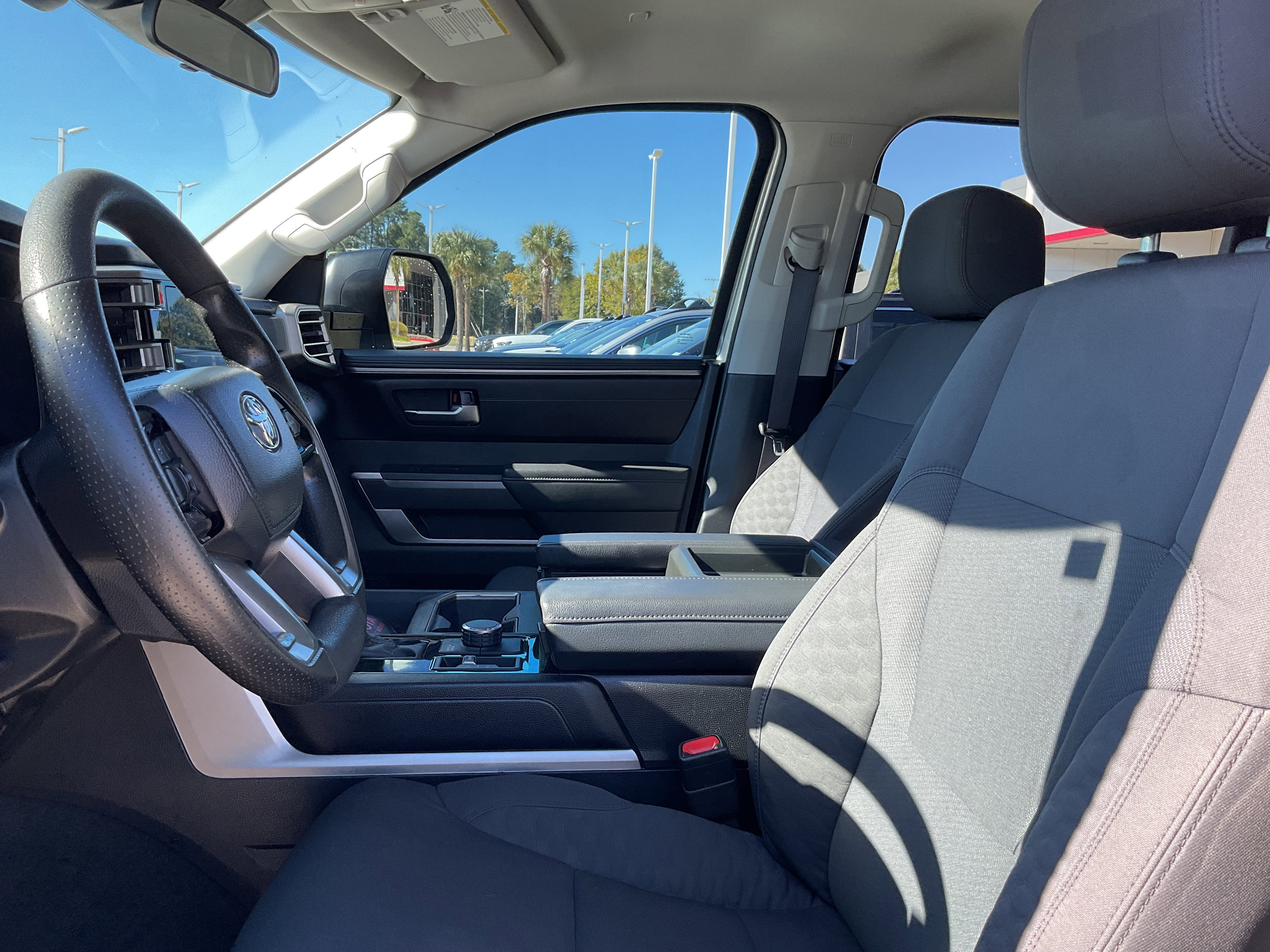 2024 Toyota TUNDRA 4X4 SR5