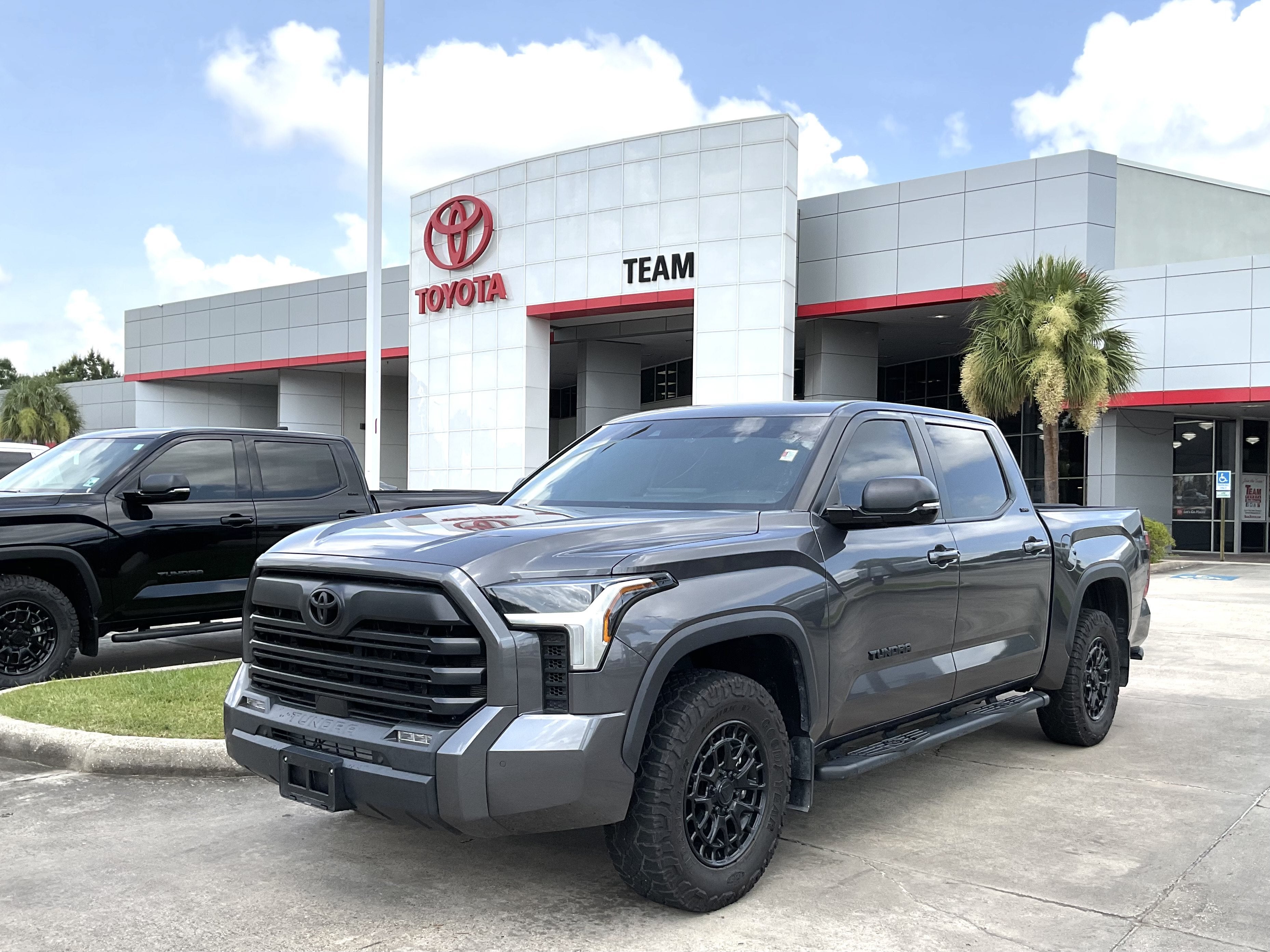 2025 Toyota Tundra 4WD SR5