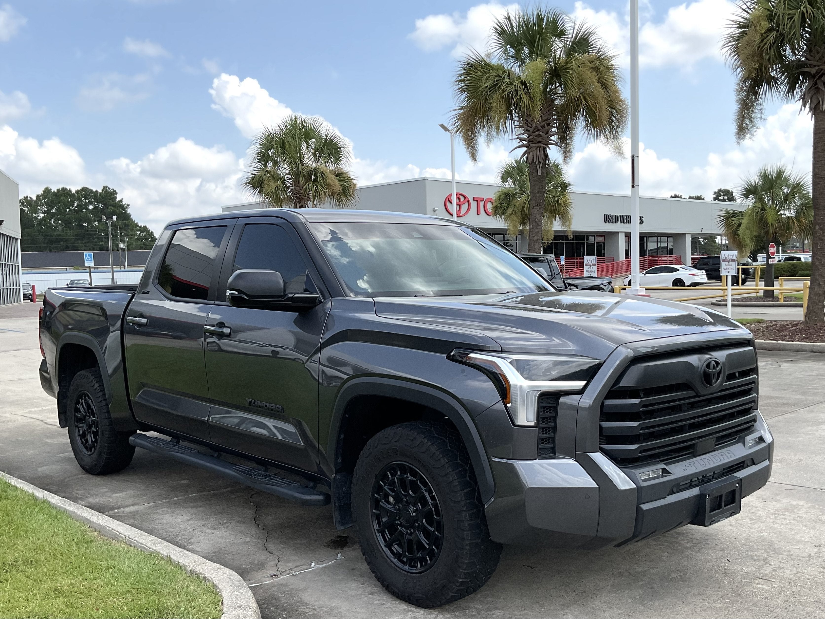 2025 Toyota Tundra 4WD SR5