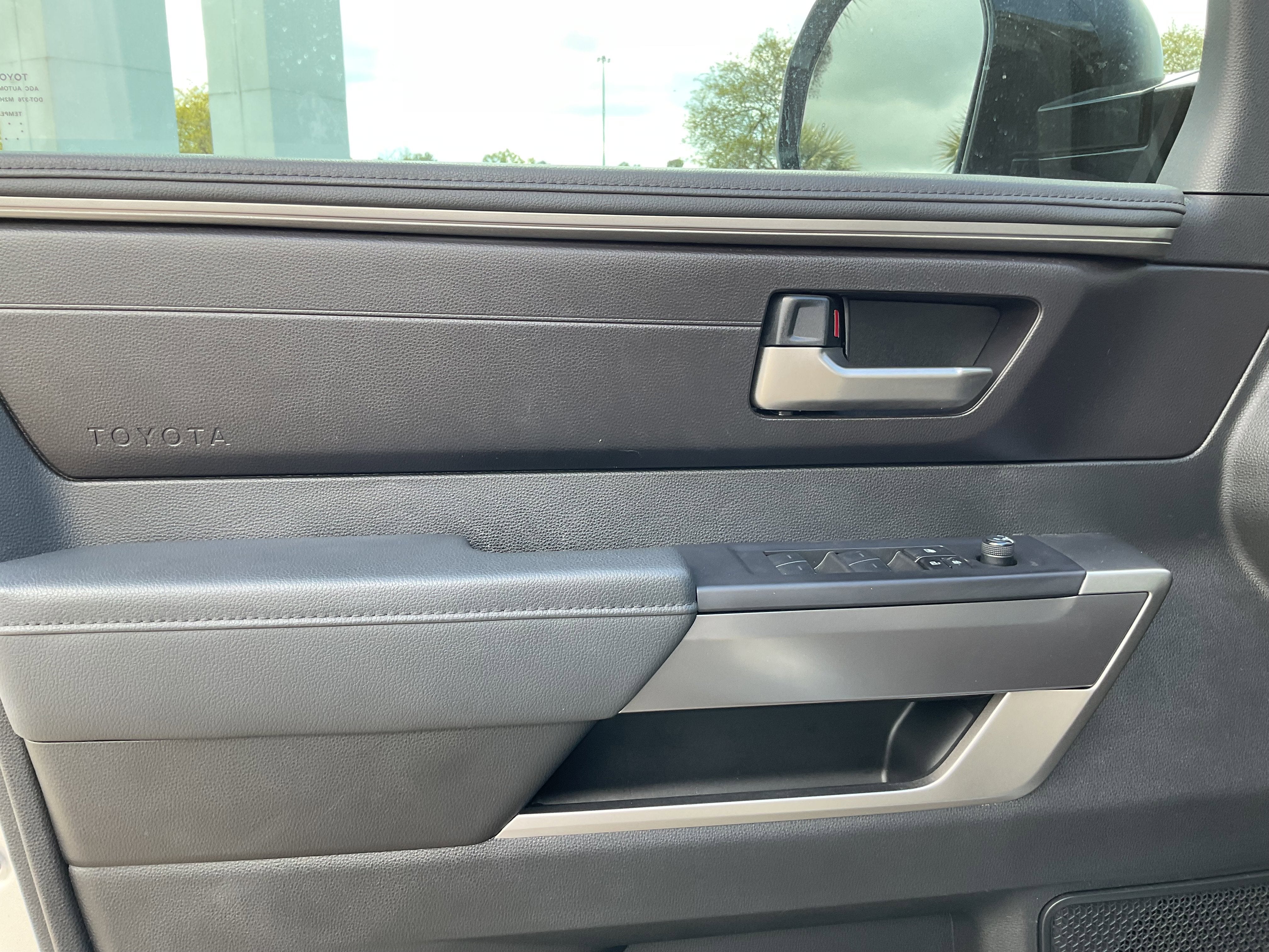 2023 Toyota TUNDRA 4X4 SR5