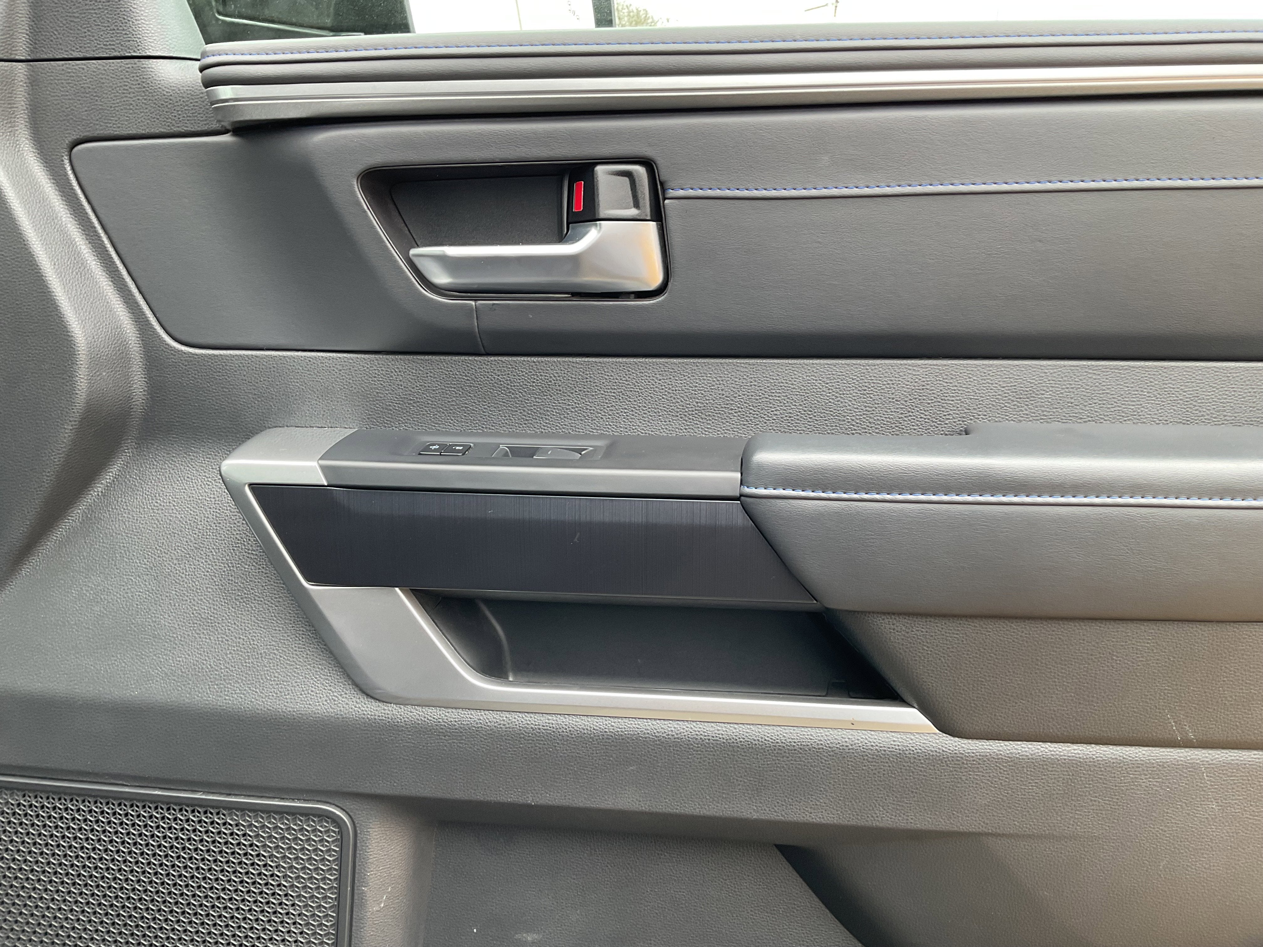 2024 Toyota TUNDRA 4X2 Platinum