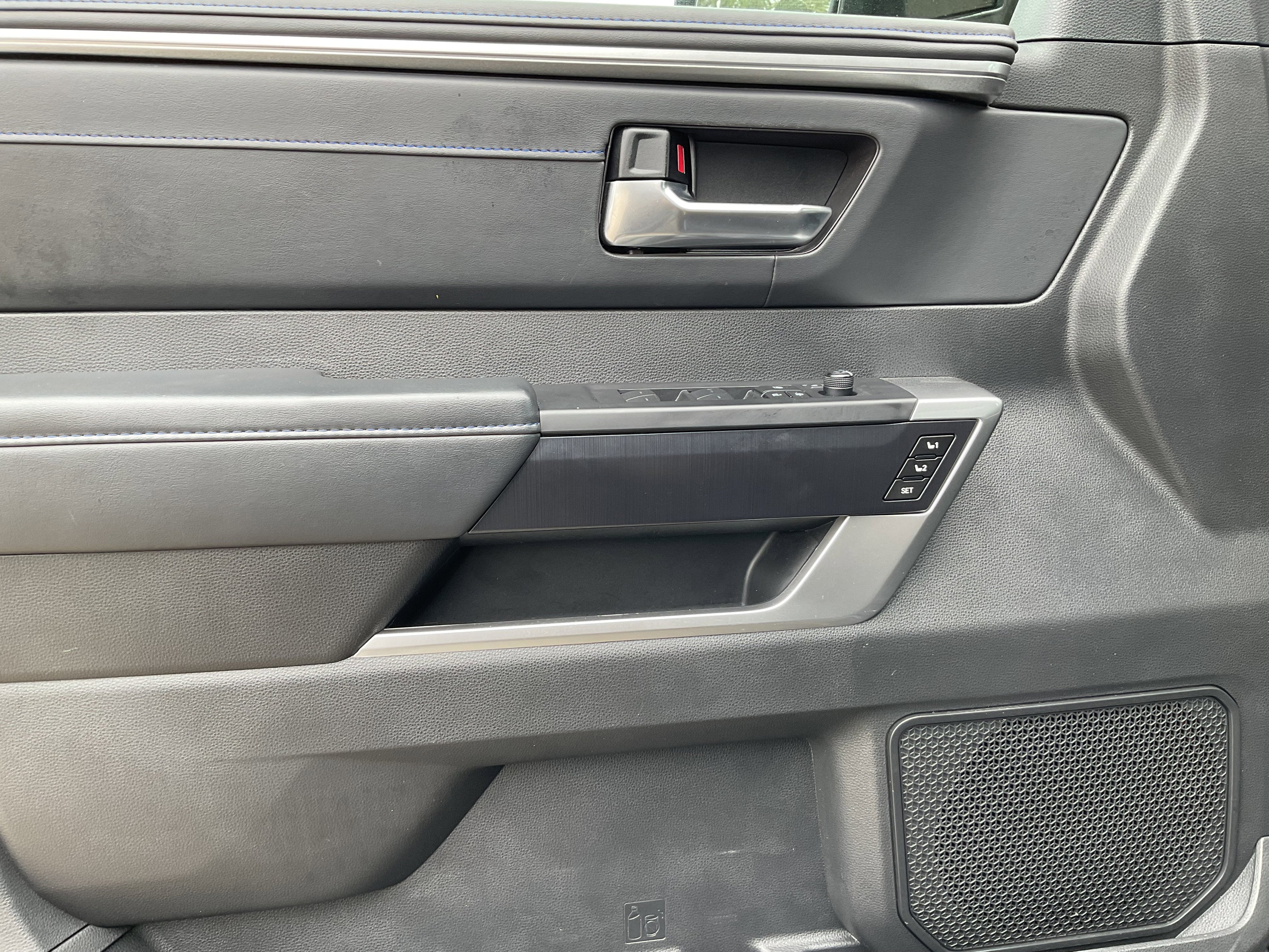 2024 Toyota TUNDRA 4X2 Platinum