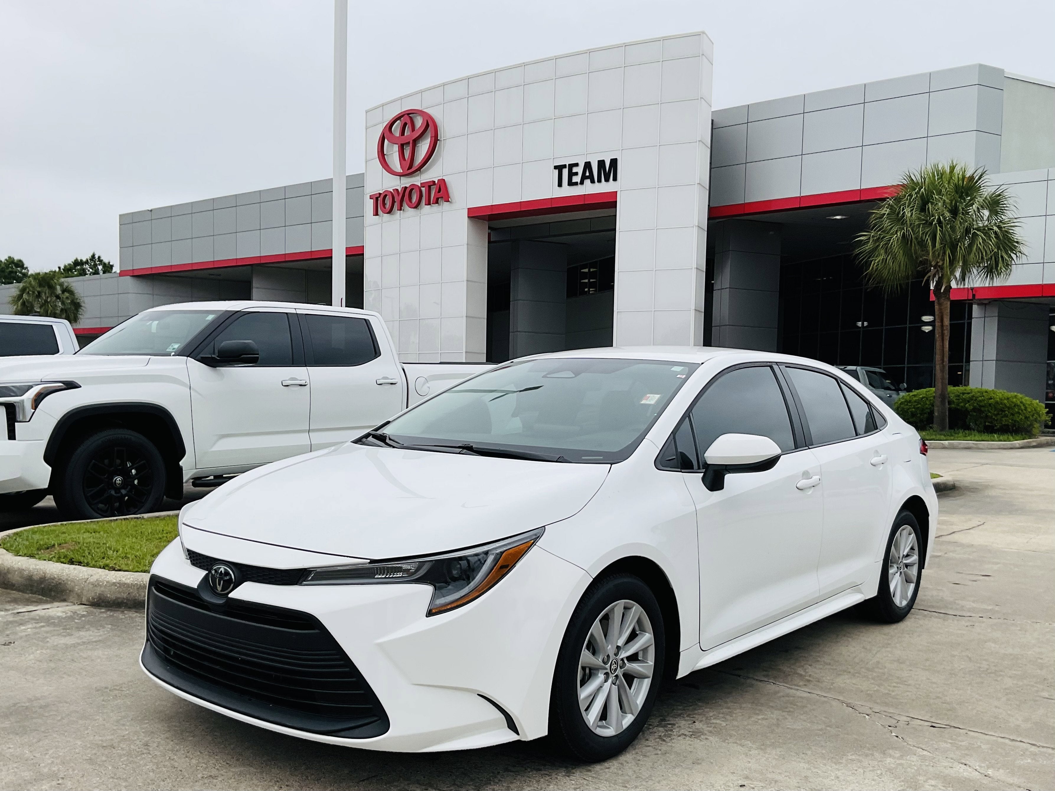 2024 Toyota COROLLA LE