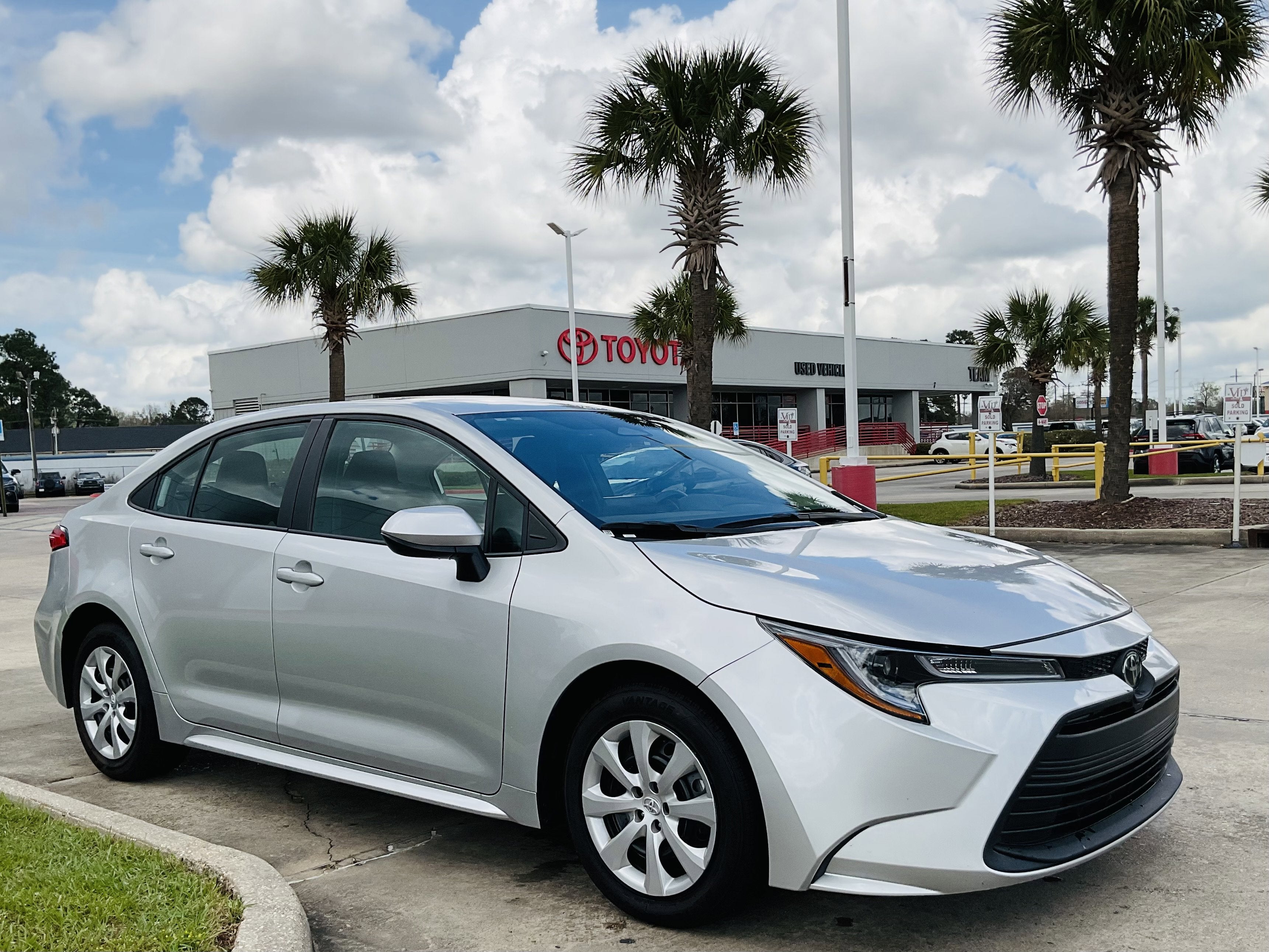 2025 Toyota COROLLA LE