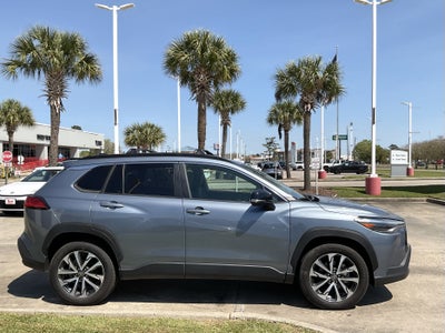 2025 Toyota Corolla Cross XLE