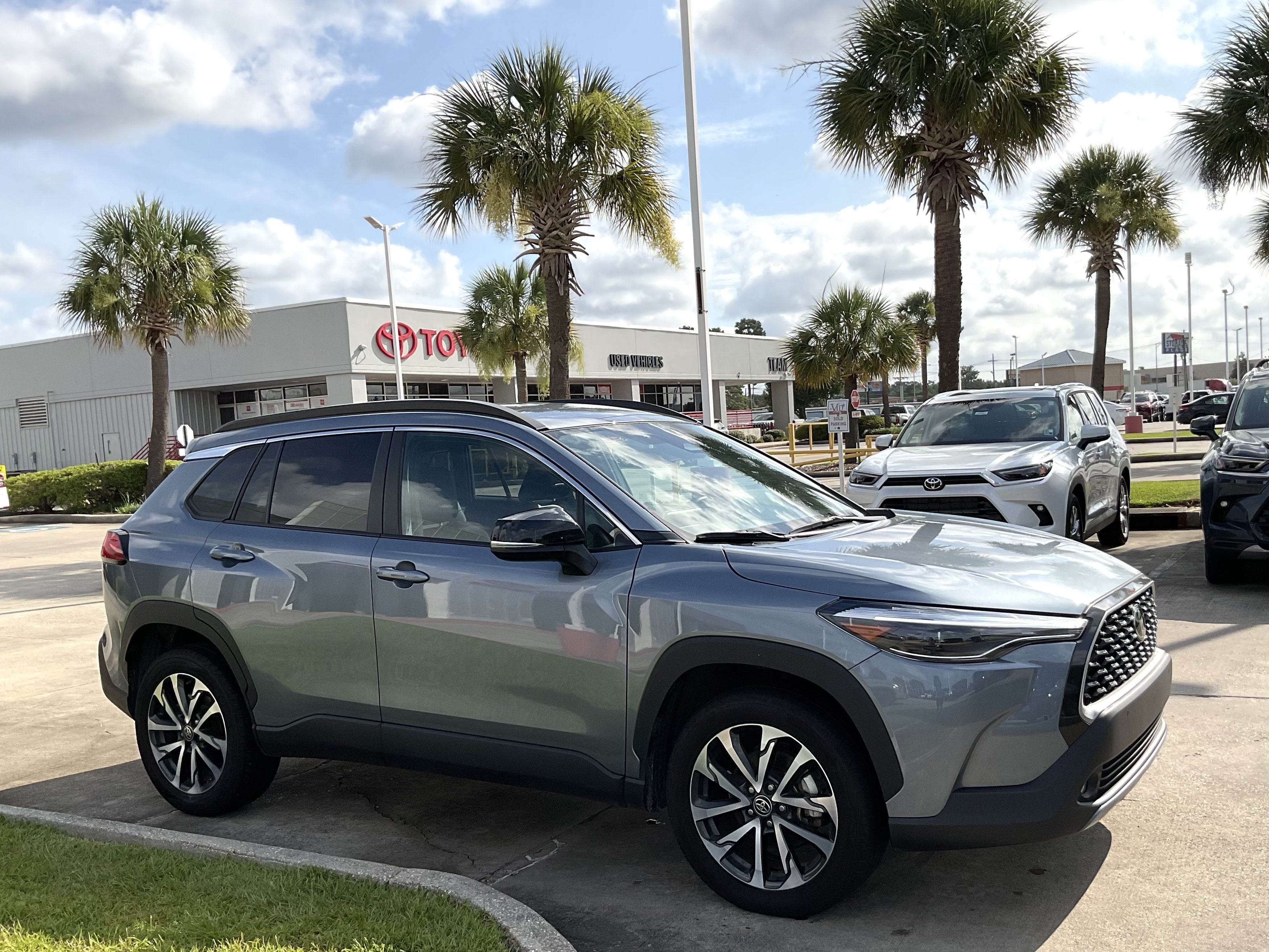 2025 Toyota Corolla Cross XLE
