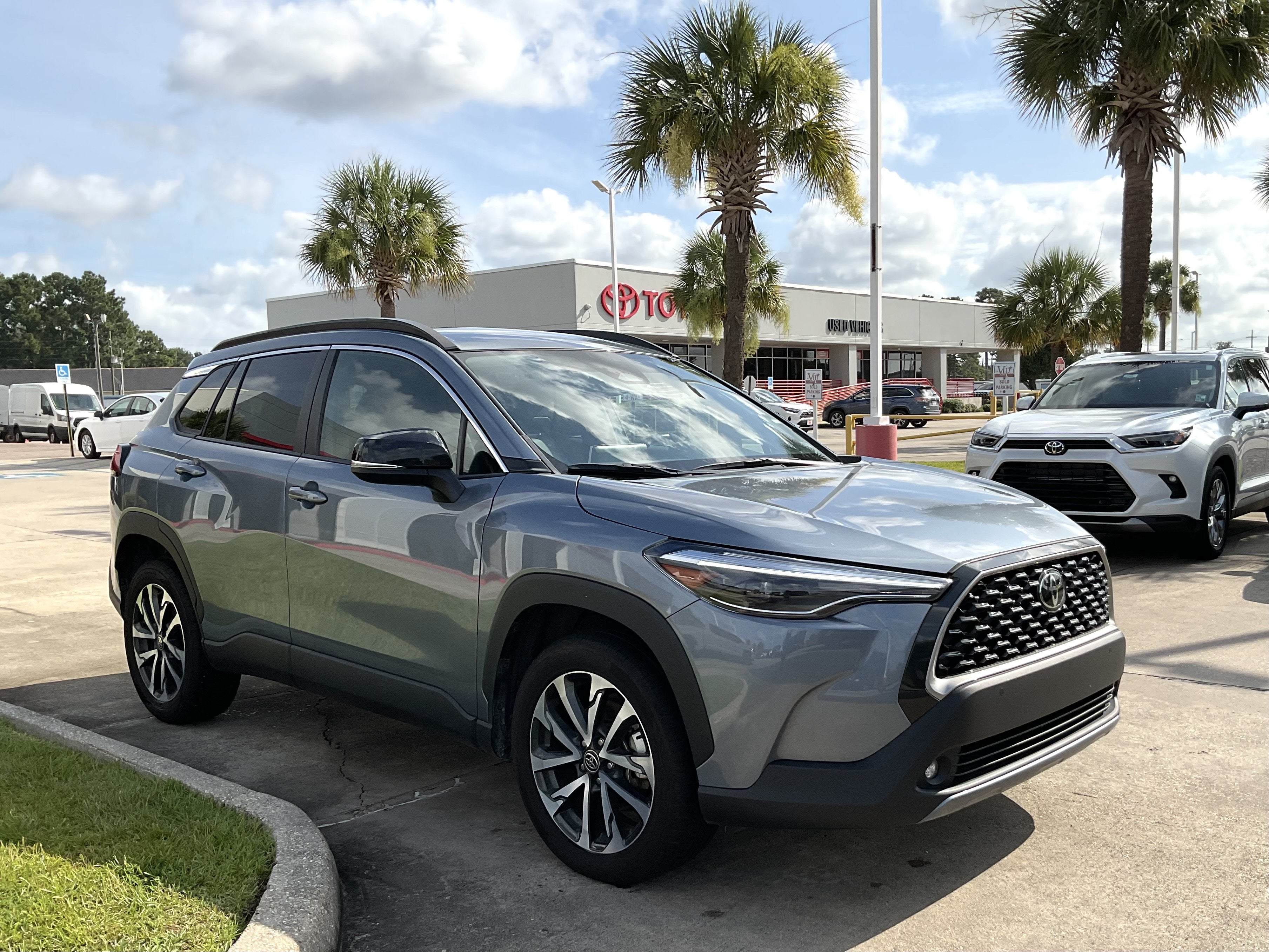 2025 Toyota Corolla Cross XLE