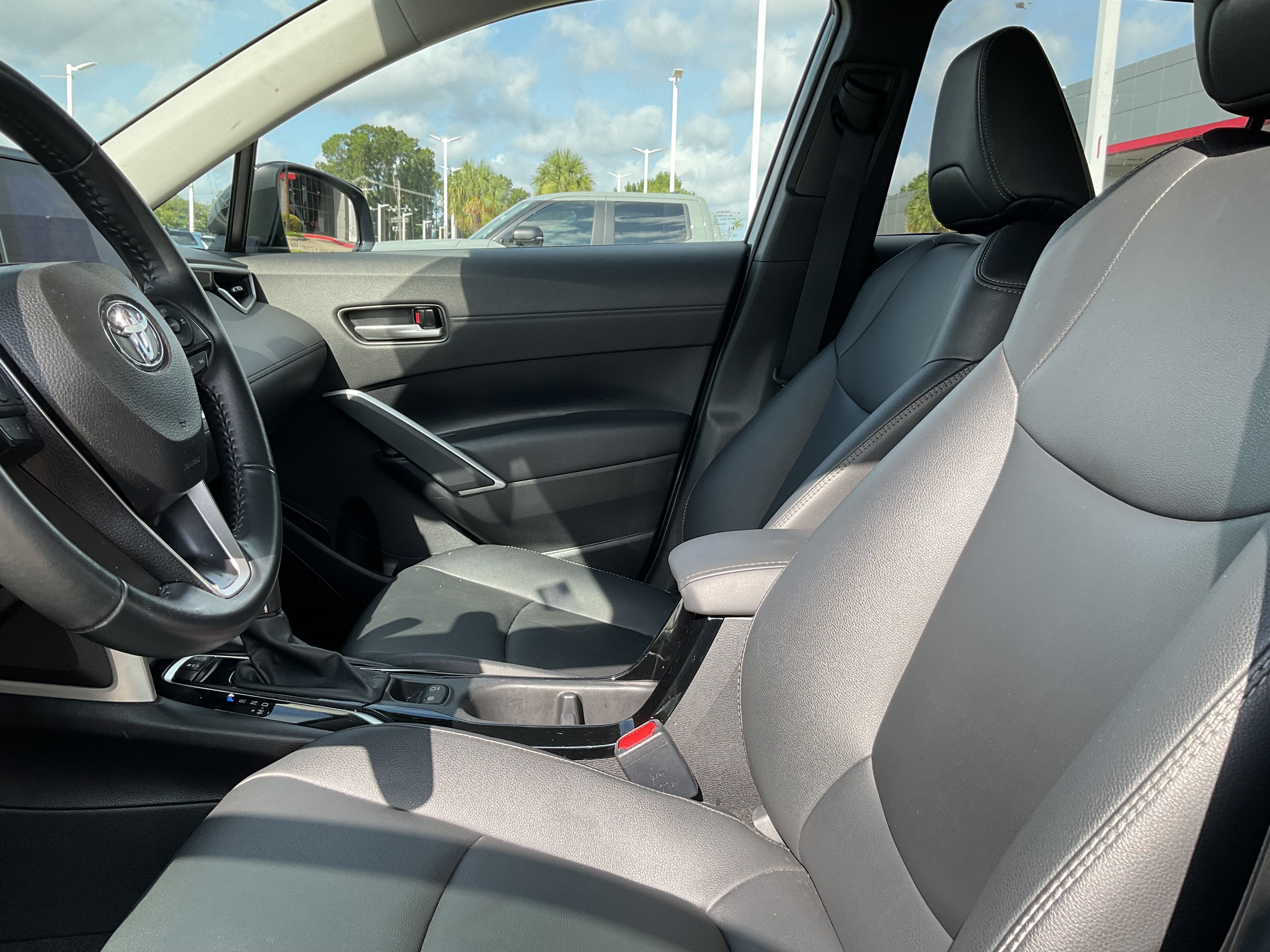 2025 Toyota Corolla Cross XLE
