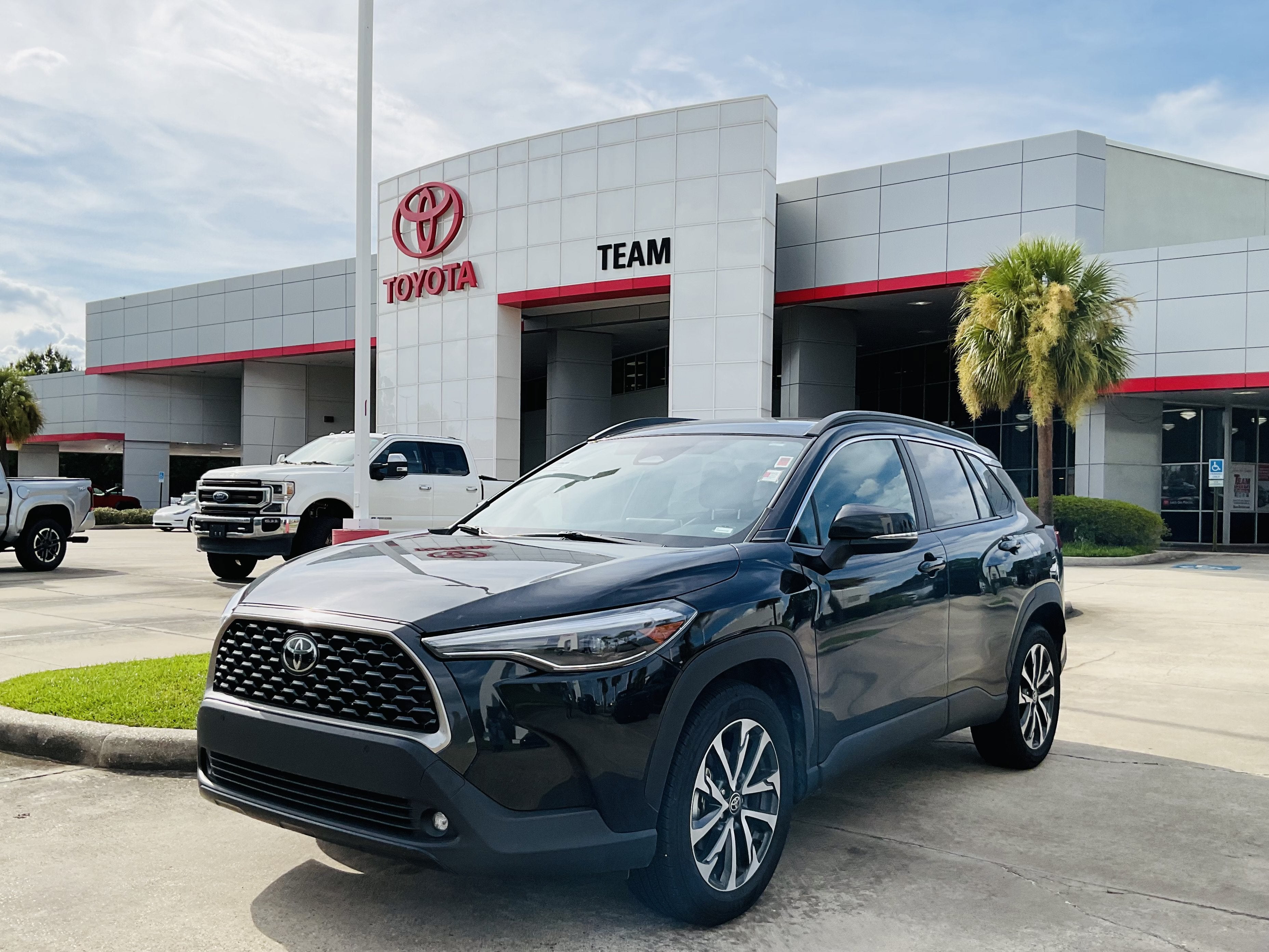 2025 Toyota Corolla Cross XLE