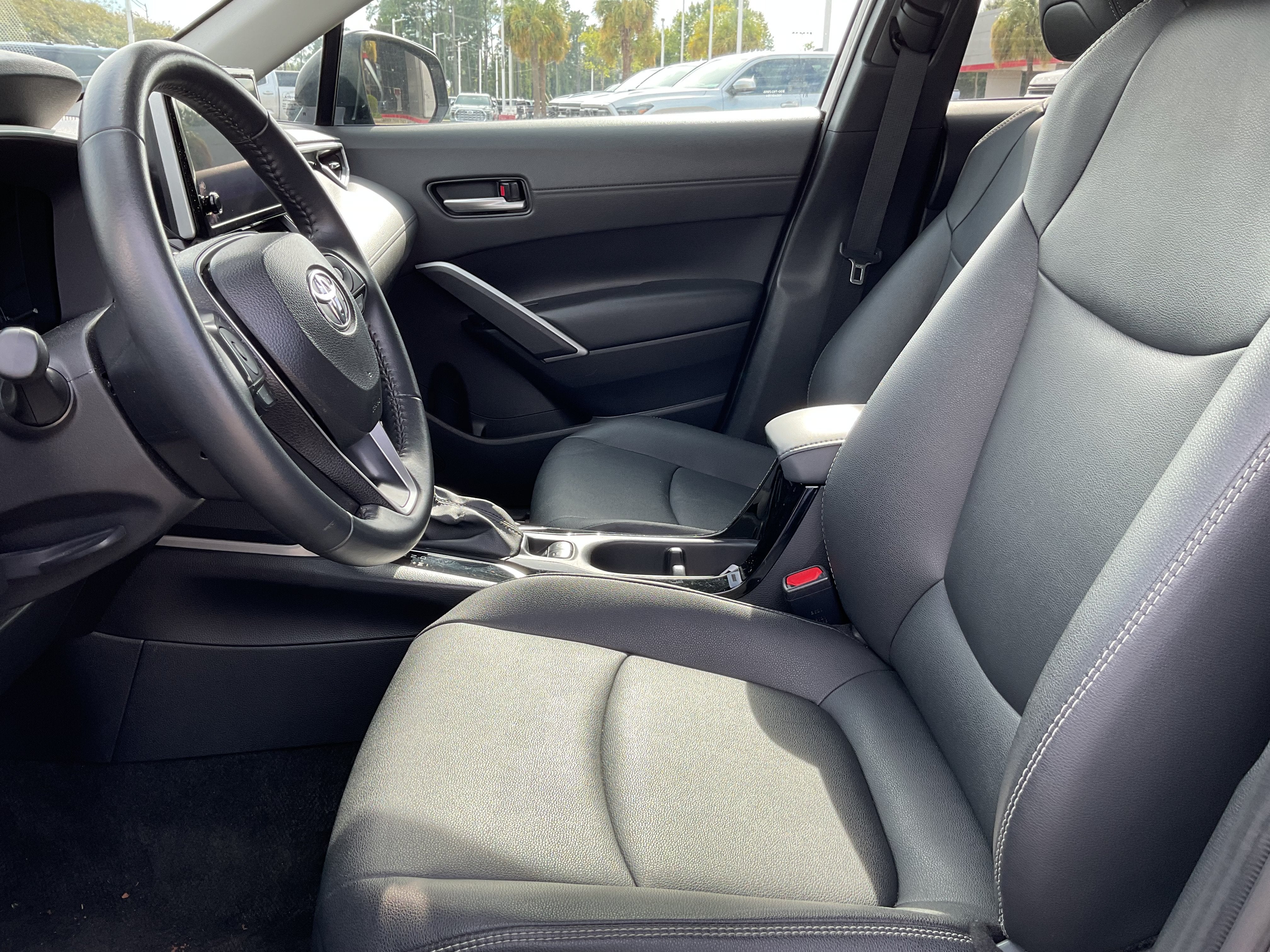 2025 Toyota Corolla Cross XLE
