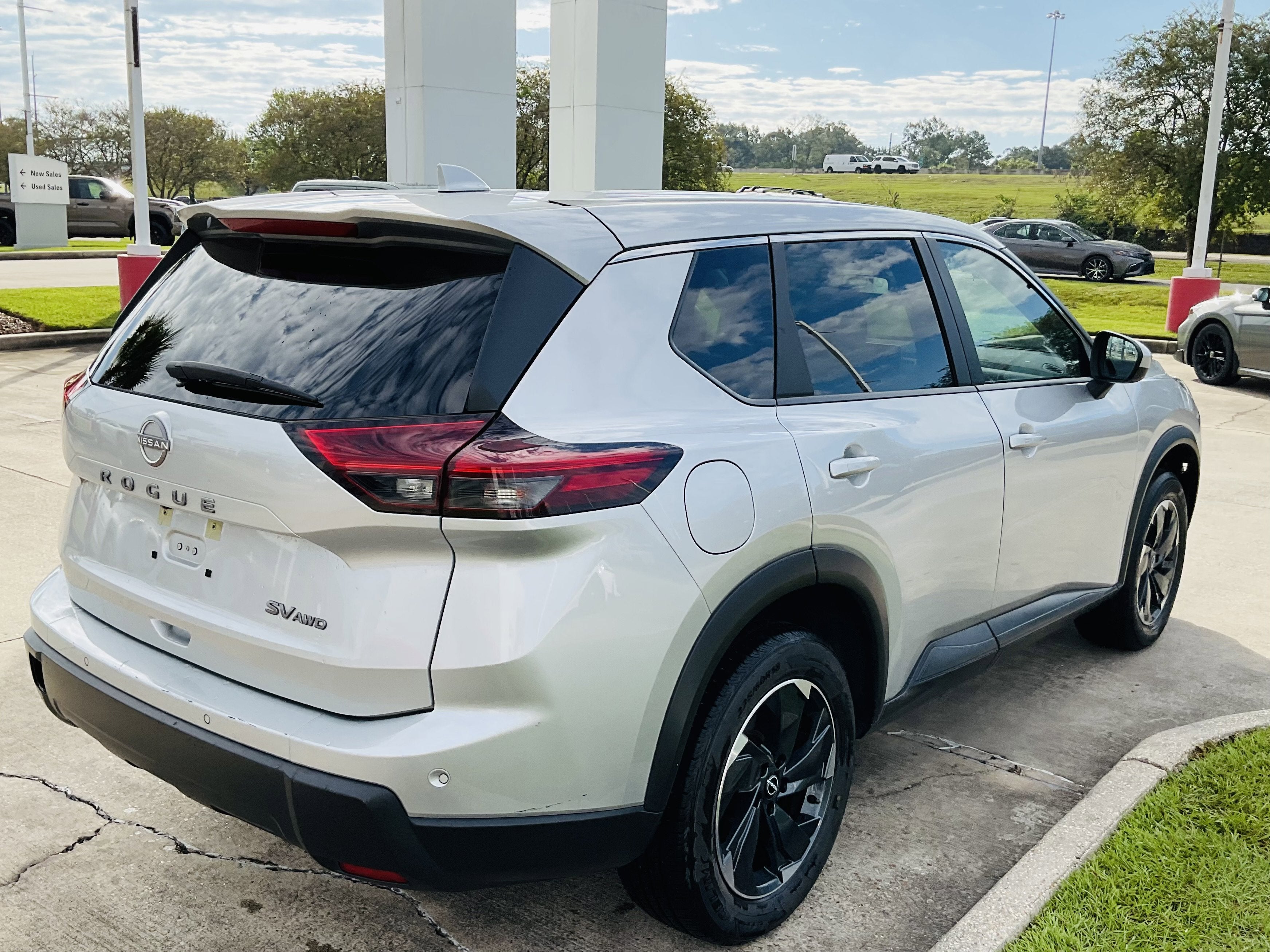 2024 Nissan Rogue SV