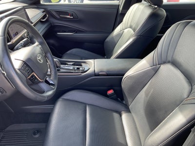 2025 Toyota CROWN Platinum