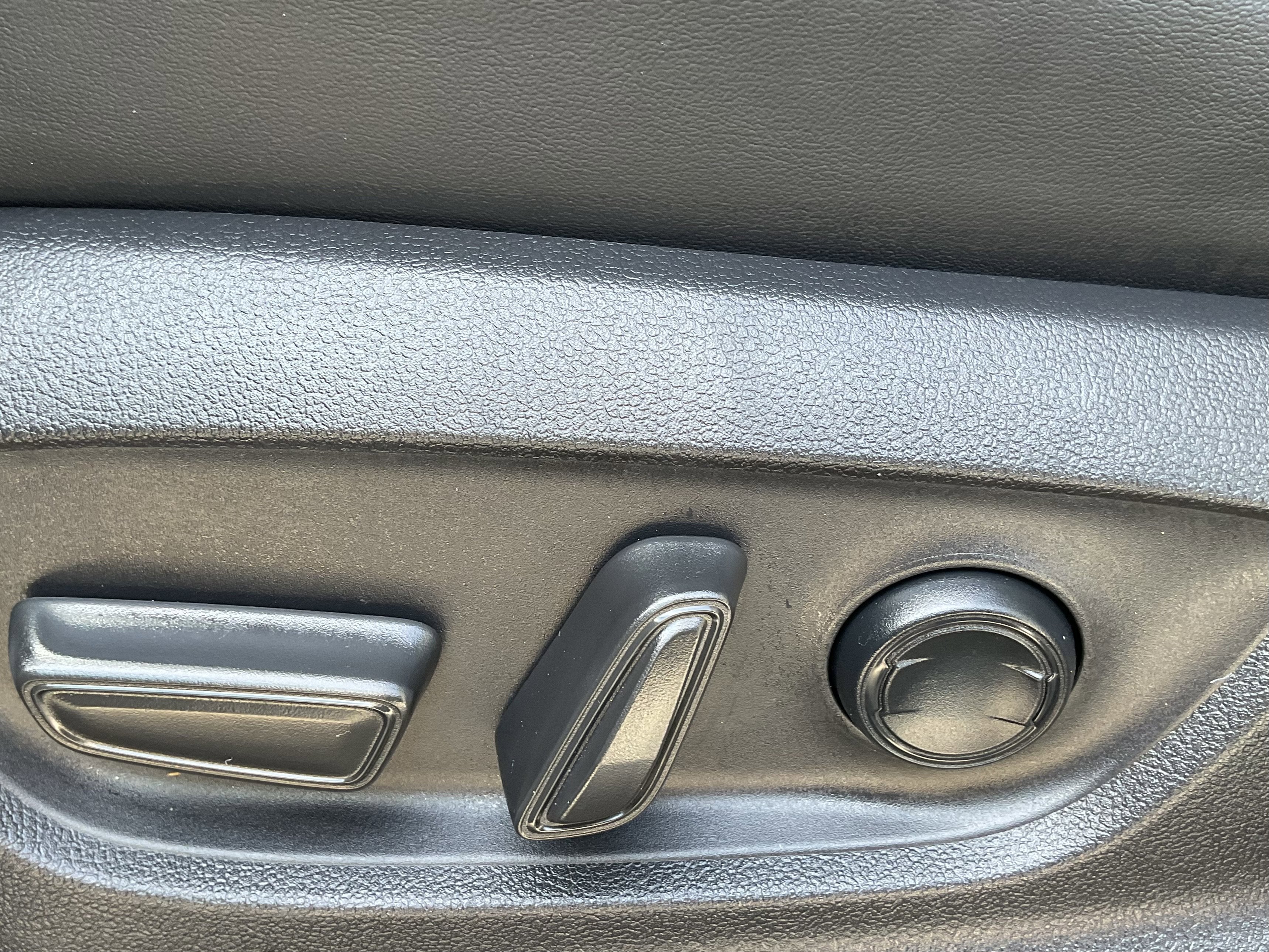 2025 Toyota CROWN Platinum