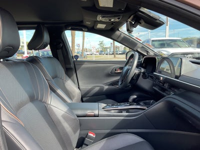 2025 Toyota CROWN Platinum