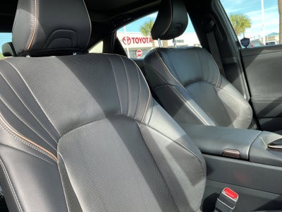 2025 Toyota CROWN Platinum