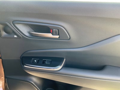 2025 Toyota CROWN Platinum