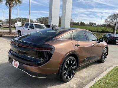 2025 Toyota CROWN Platinum