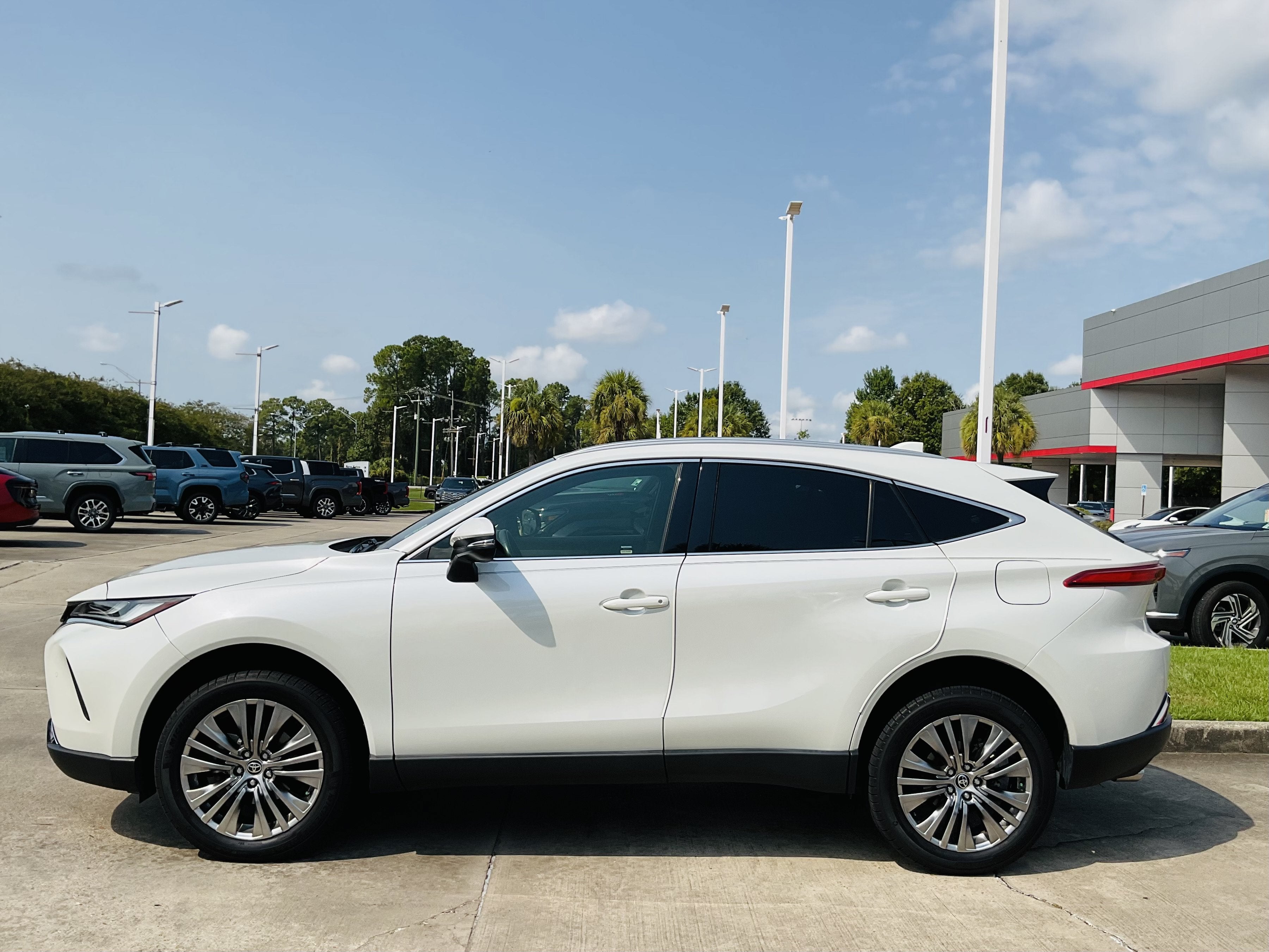 2022 Toyota Venza XLE