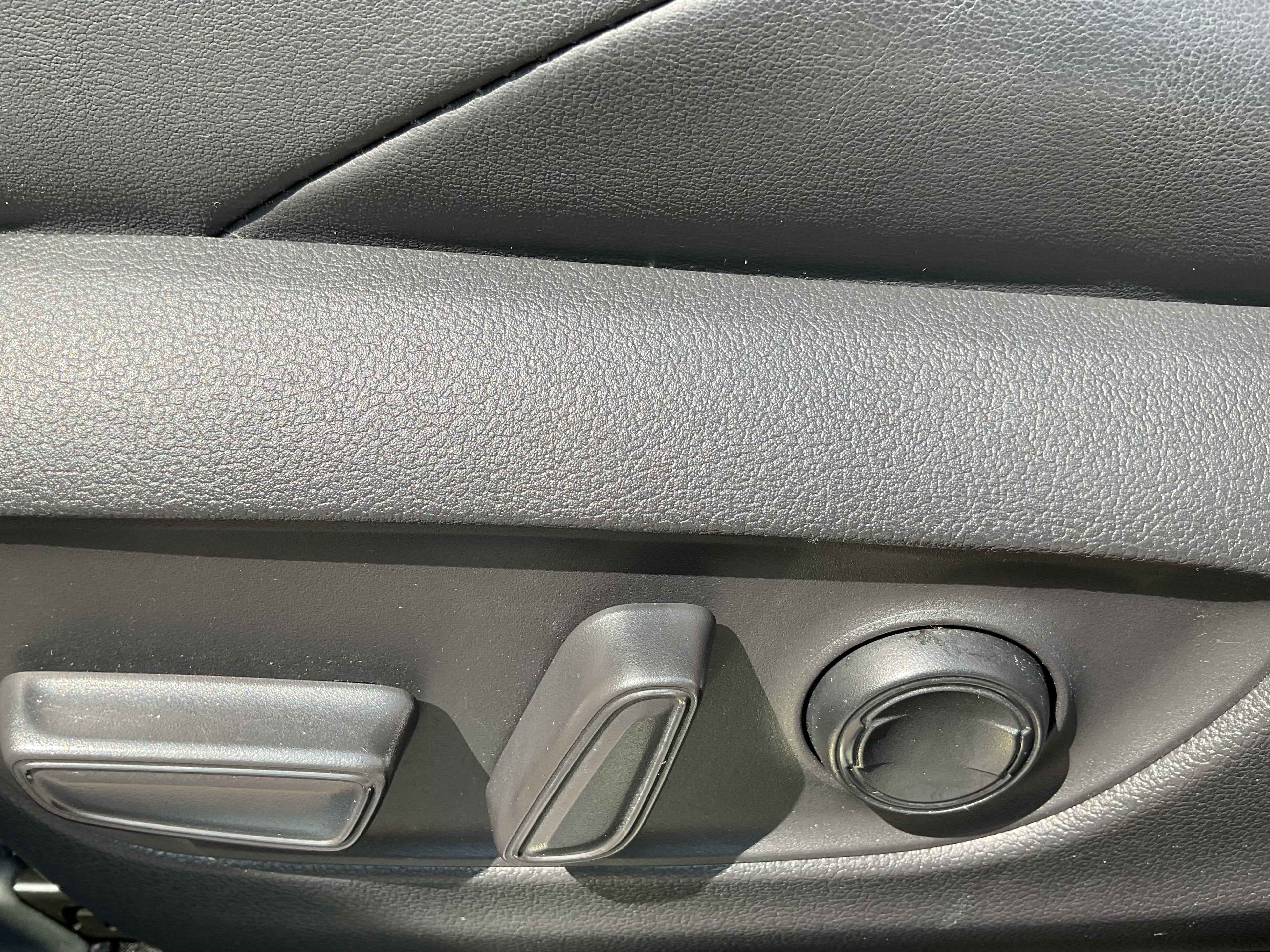 2022 Toyota Venza XLE