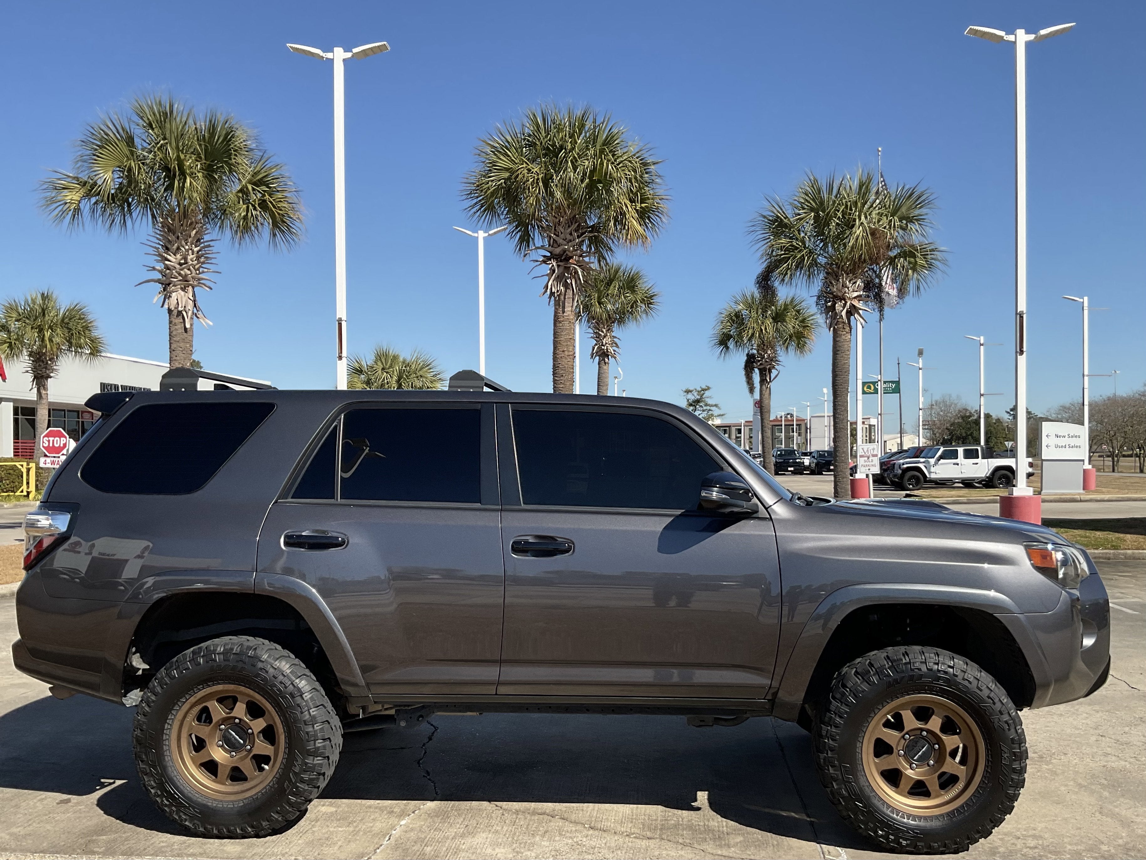 2021 Toyota 4RUNNER Venture