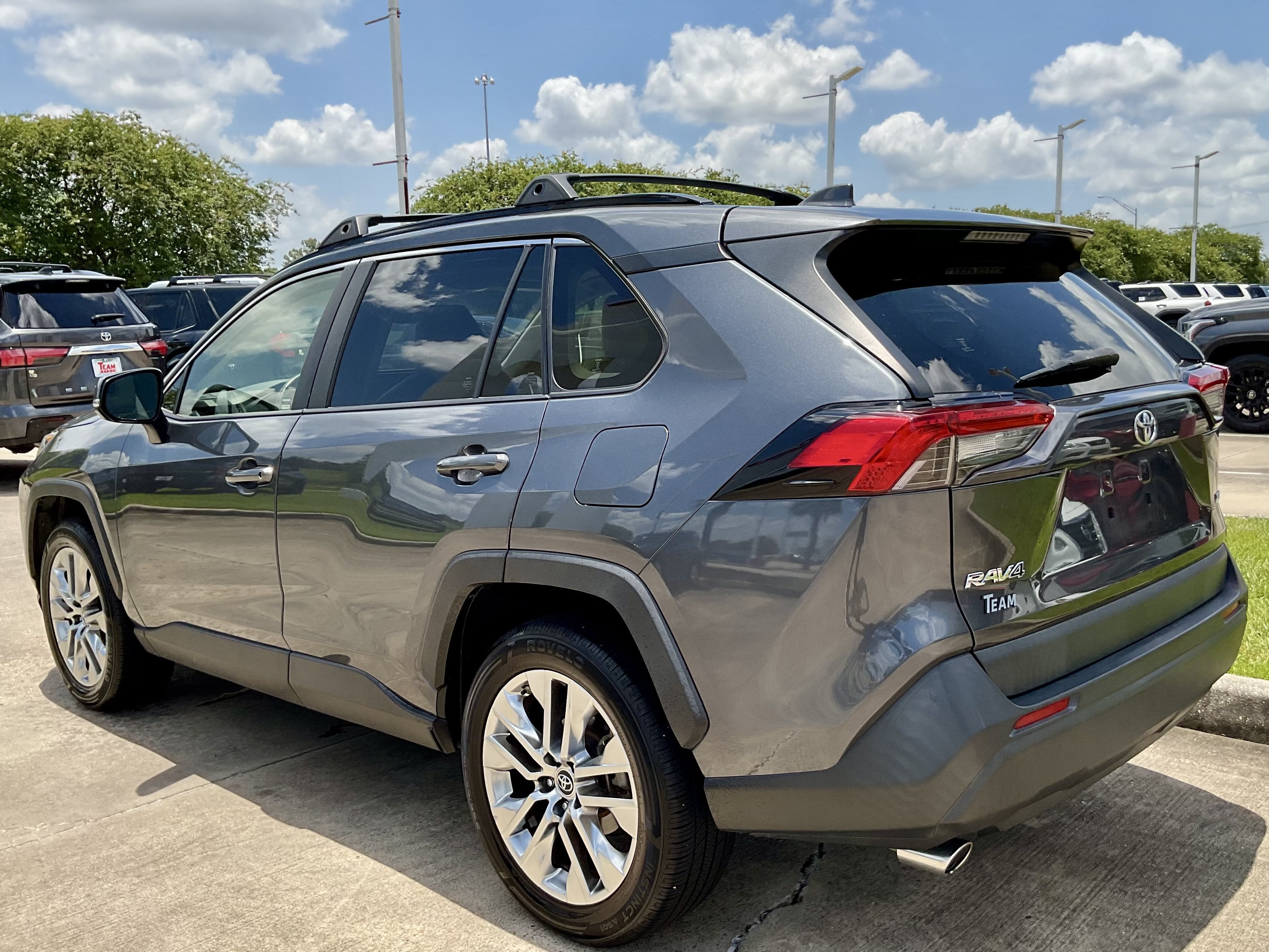 2019 Toyota RAV4 XLE Premium