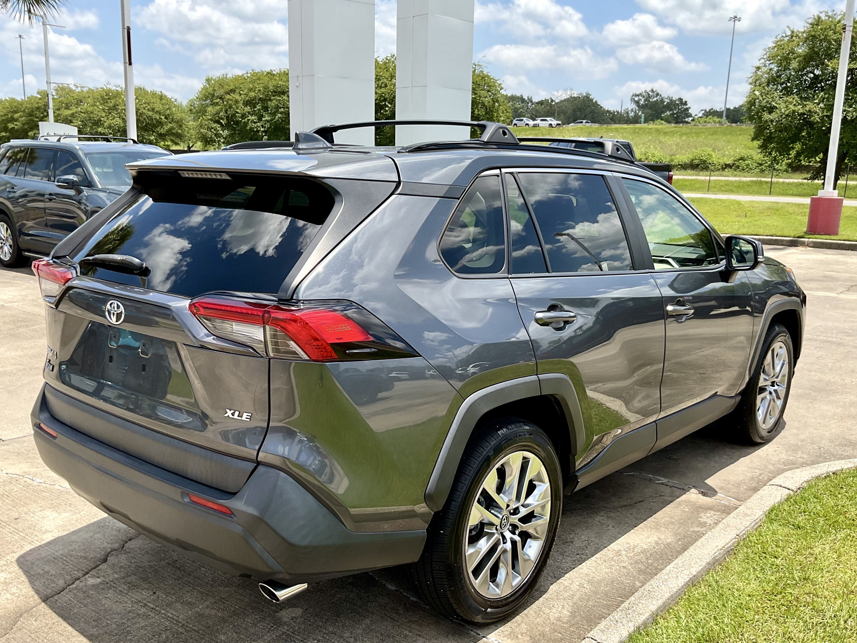 2019 Toyota RAV4 XLE Premium