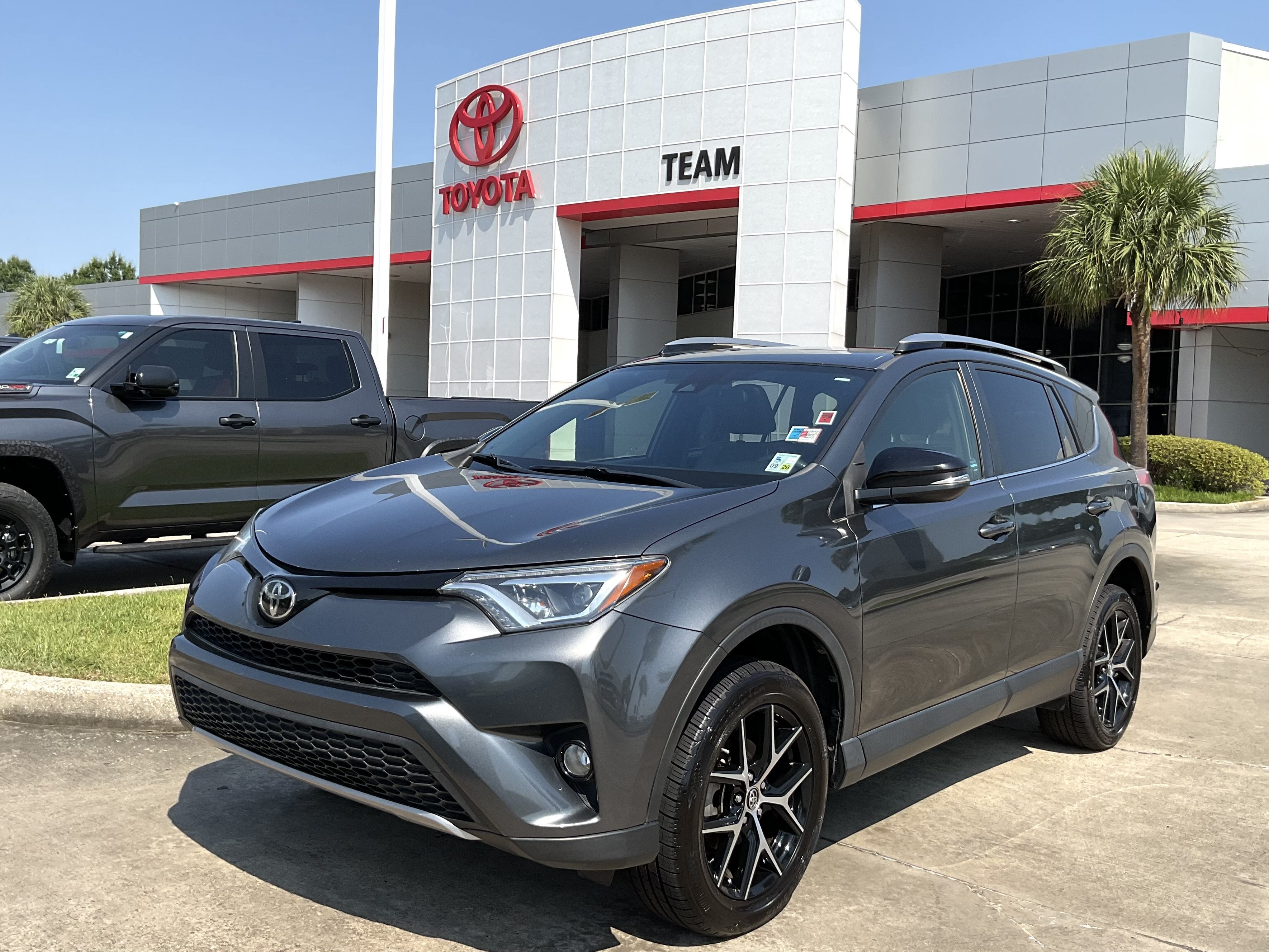 2017 Toyota RAV4 SE