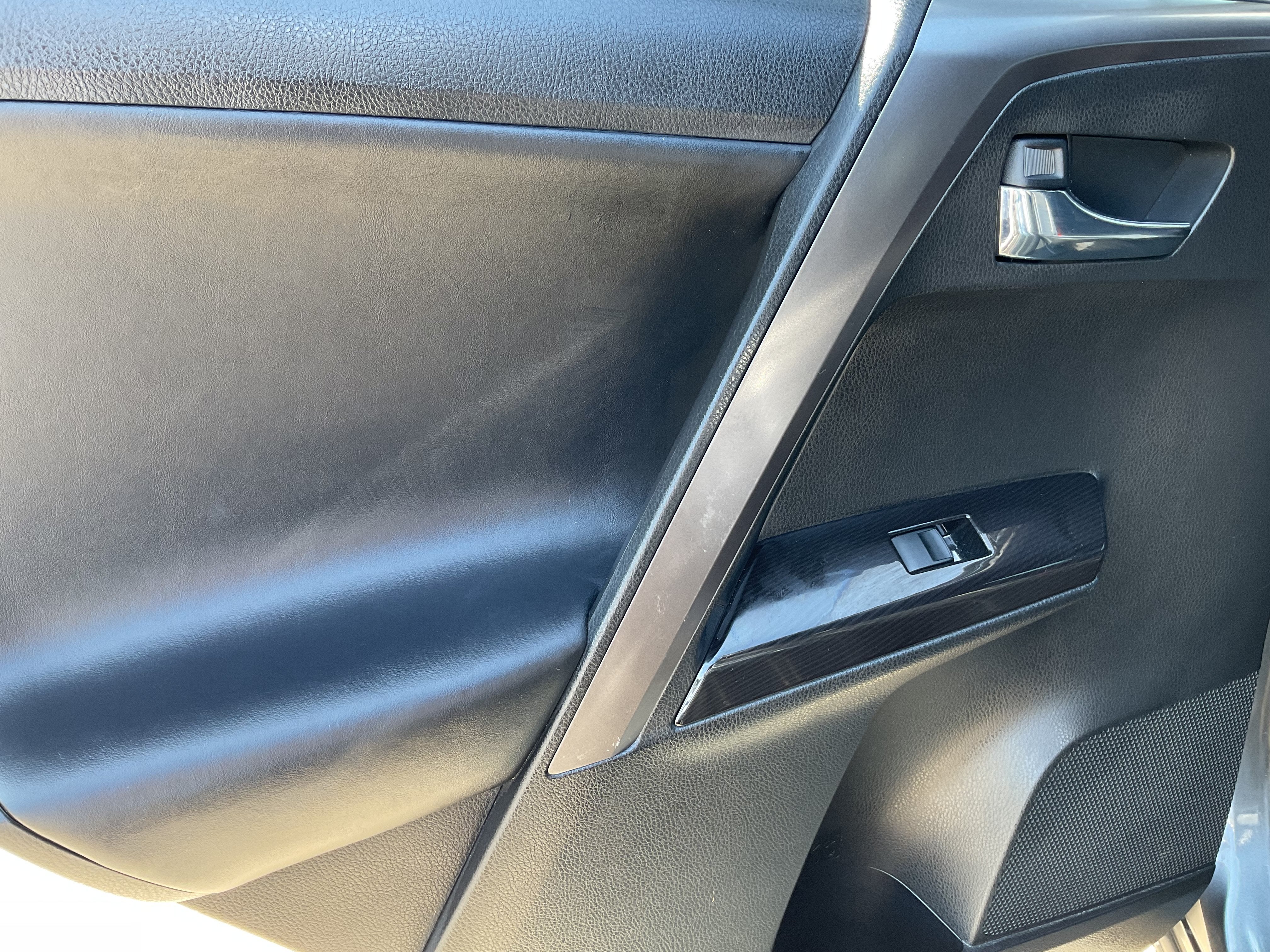 2017 Toyota RAV4 SE