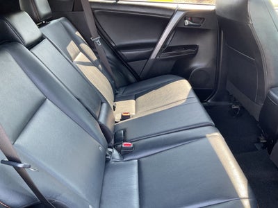 2017 Toyota RAV4 SE