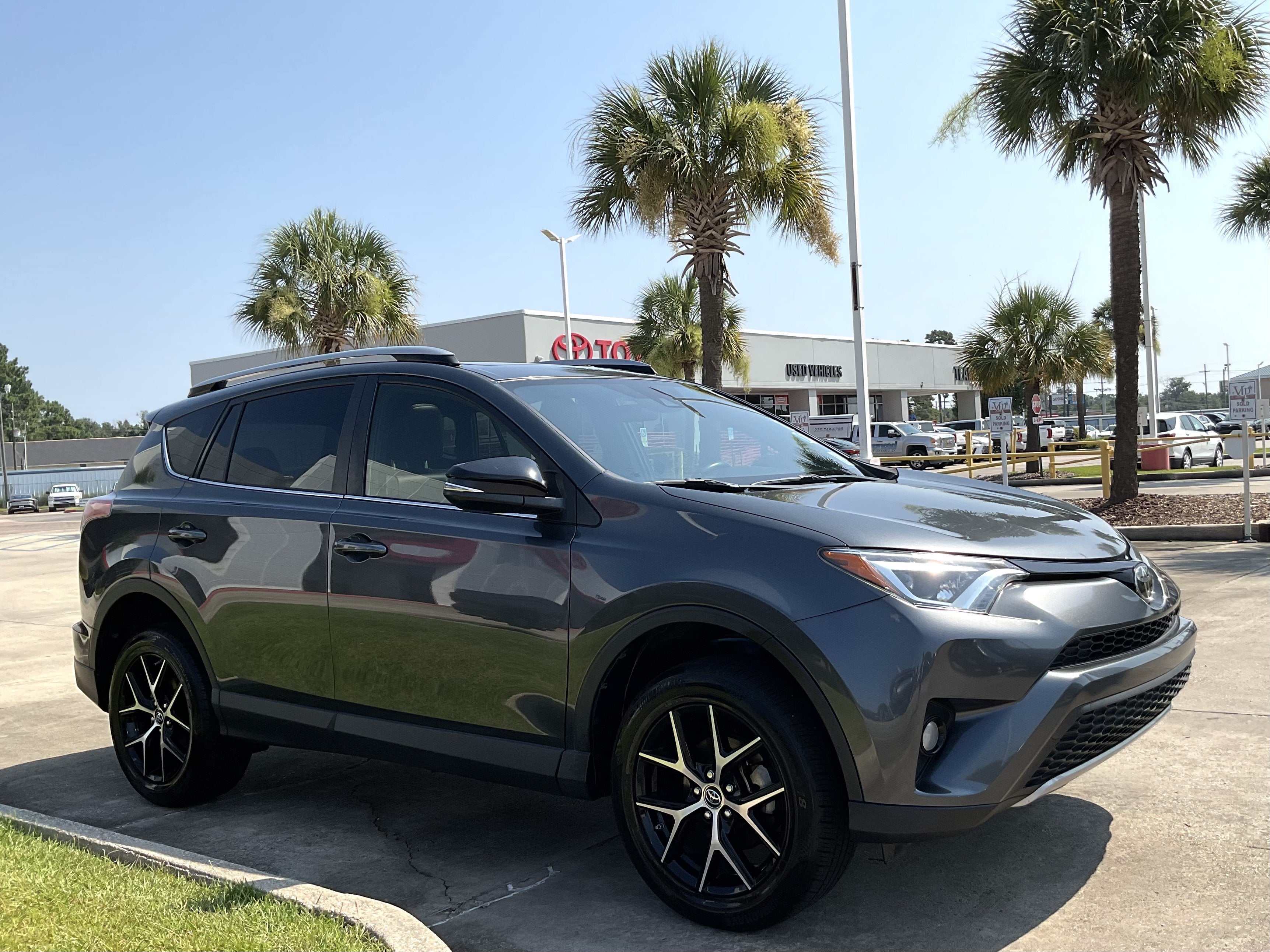 2017 Toyota RAV4 SE